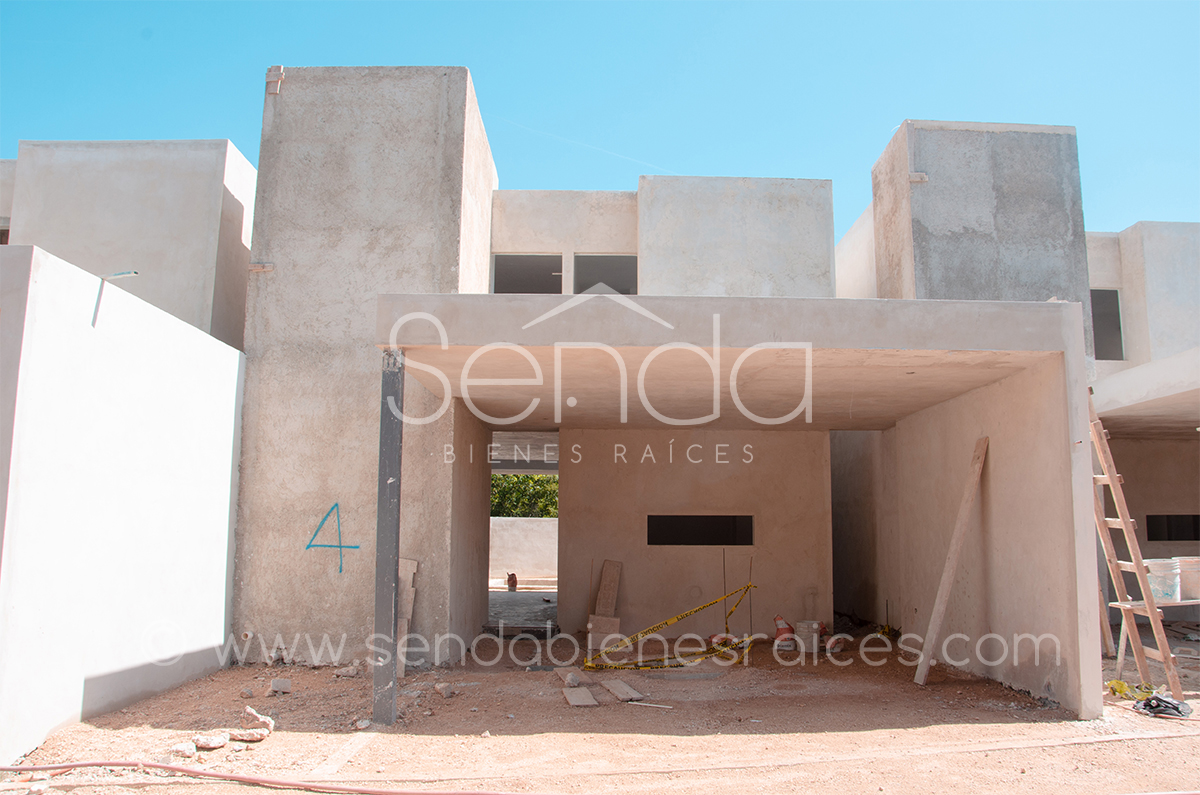 1011-1011-35296-22JC-04_-_Venta-de-casa-tipo-Townhouses-en-Privada-Dzitya-con-alberca-y-3-Habitaciones-_(5).jpg