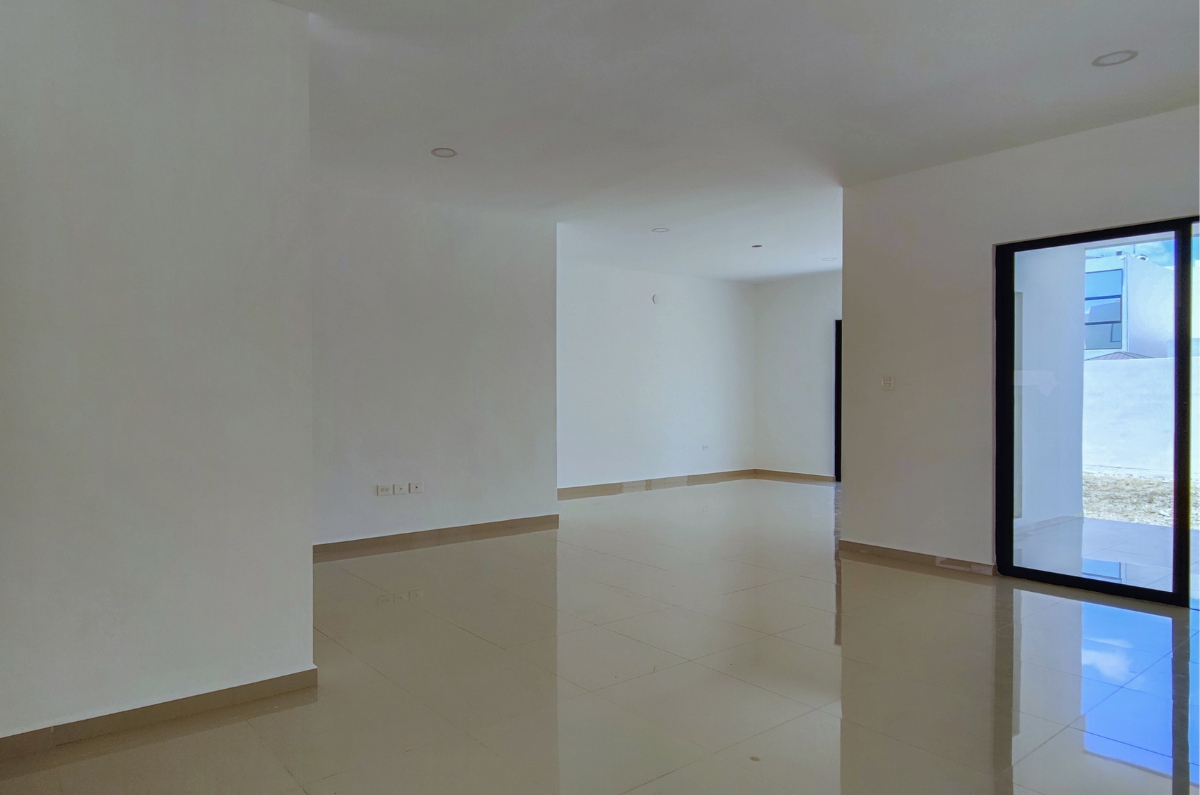 1245-37669-Casa-en-Venta-en-Residencial-Salvia-de-3-recamaras-en-esquina-con-amplio-terreno-6.jpg