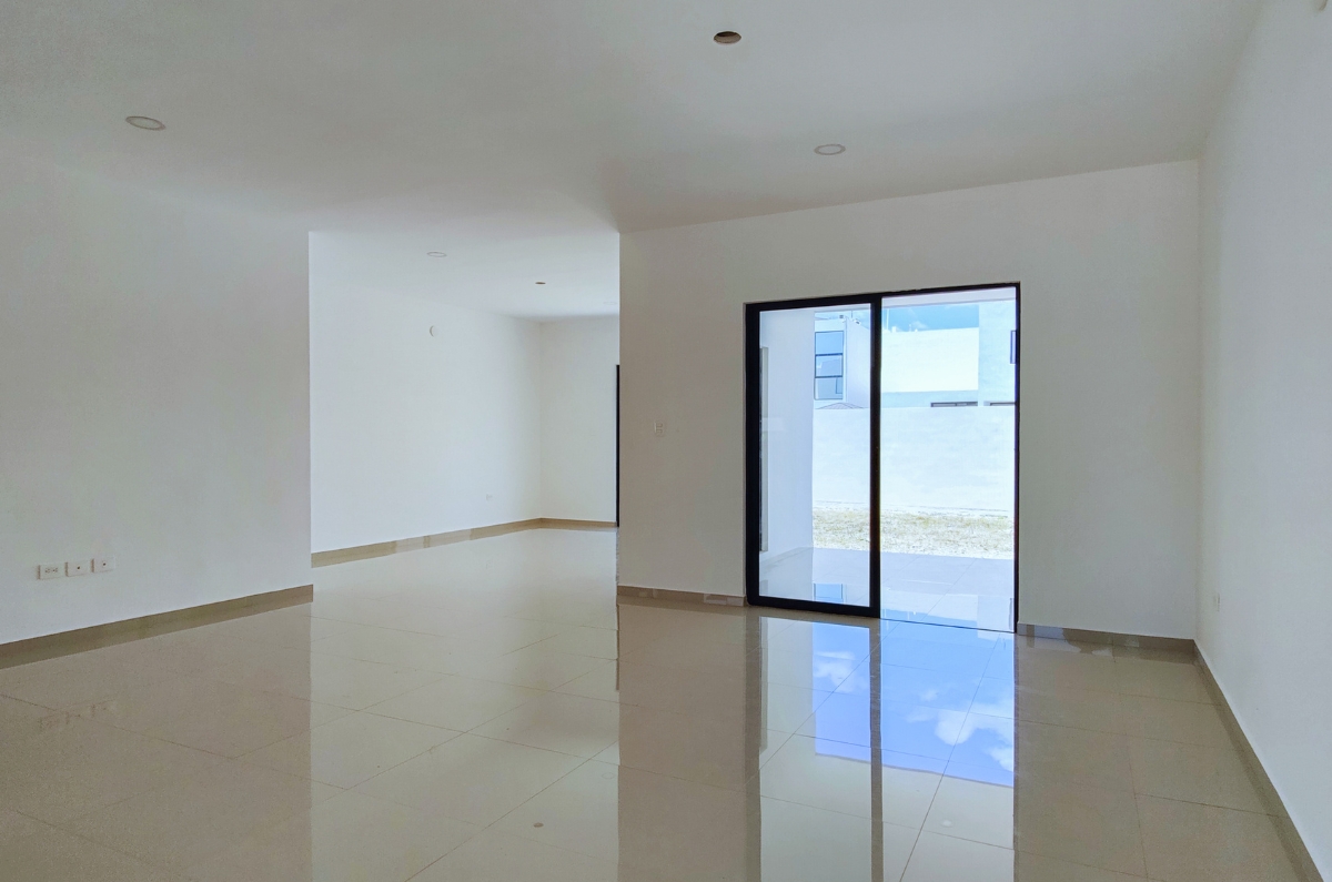 1245-37671-Casa-en-Venta-en-Residencial-Salvia-de-3-recamaras-en-esquina-con-amplio-terreno-7.jpg
