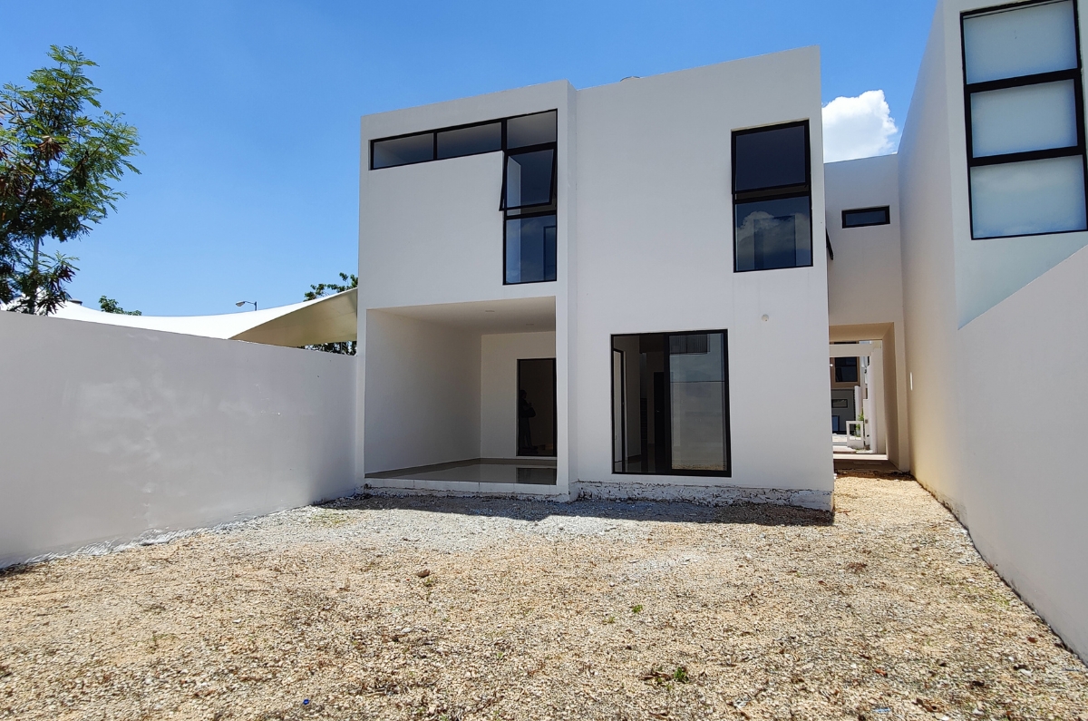 1245-37679-Casa-en-Venta-en-Residencial-Salvia-de-3-recamaras-en-esquina-con-amplio-terreno-15.jpg