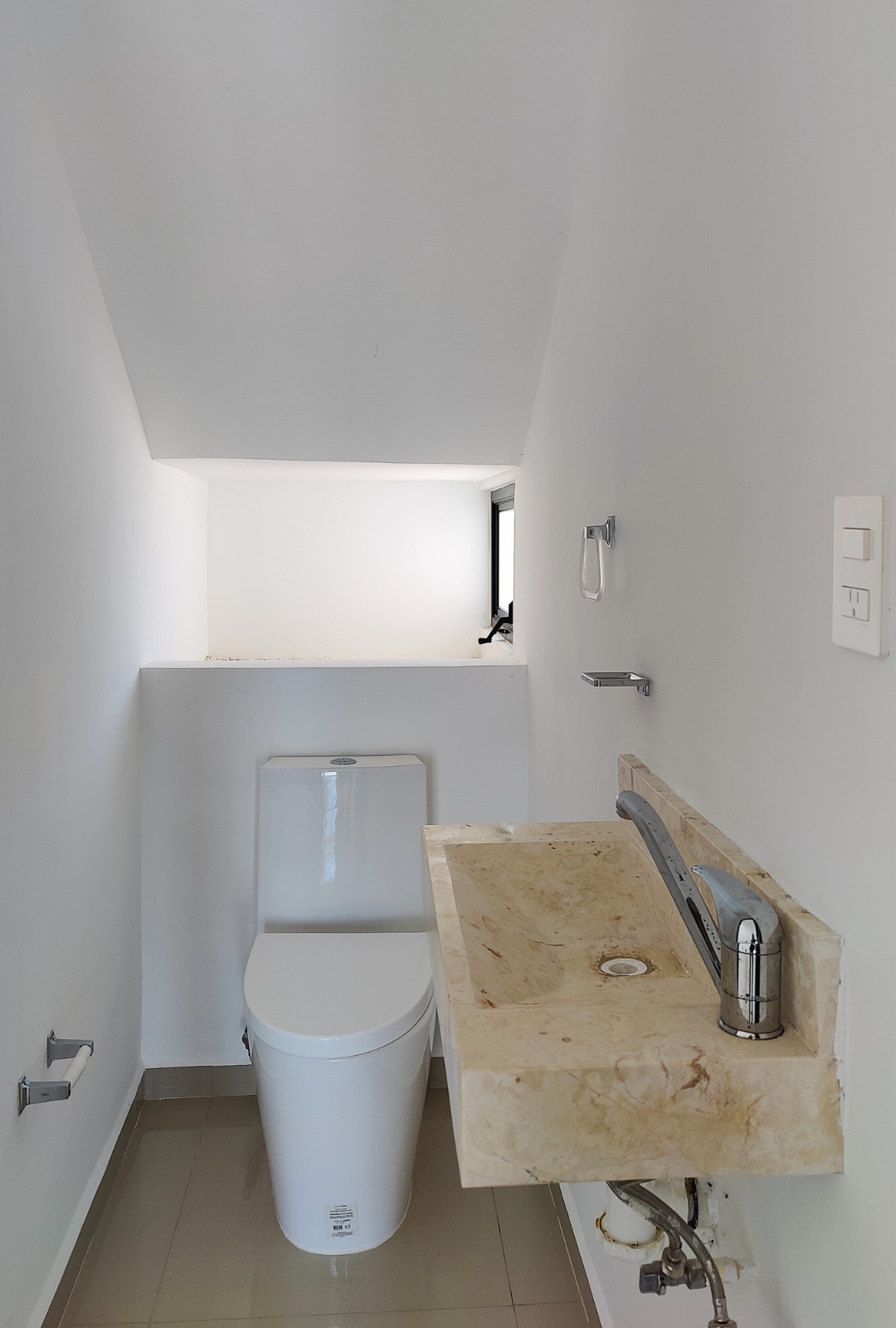 1245-37681-Casa-en-Venta-en-Residencial-Salvia-de-3-recamaras-en-esquina-con-amplio-terreno-17.jpg