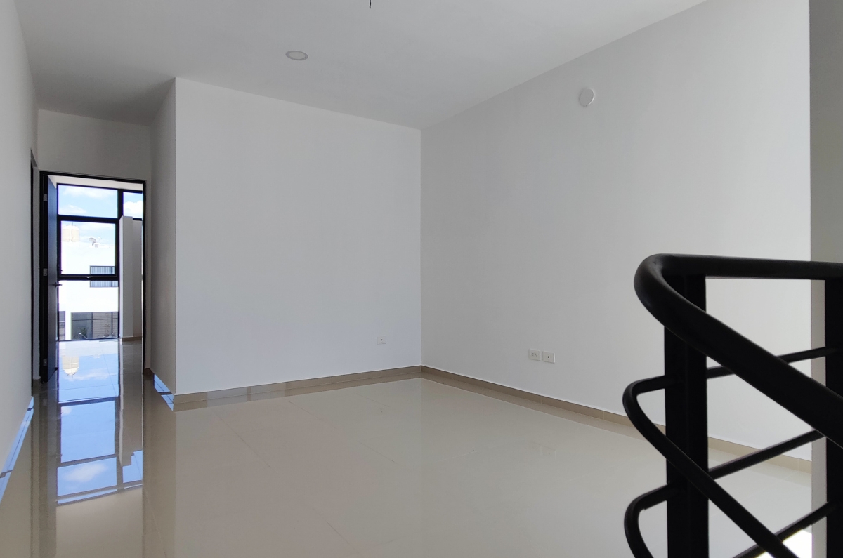 1245-37683-Casa-en-Venta-en-Residencial-Salvia-de-3-recamaras-en-esquina-con-amplio-terreno-19.jpg