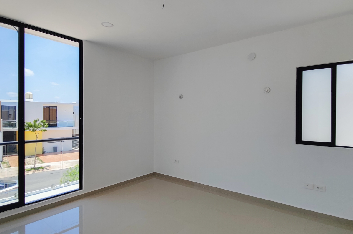 1245-37686-Casa-en-Venta-en-Residencial-Salvia-de-3-recamaras-en-esquina-con-amplio-terreno-22.jpg