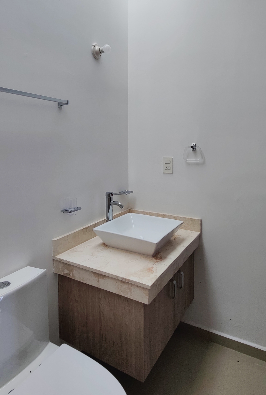1245-37698-Casa-en-Venta-en-Residencial-Salvia-de-3-recamaras-en-esquina-con-amplio-terreno-34.jpg