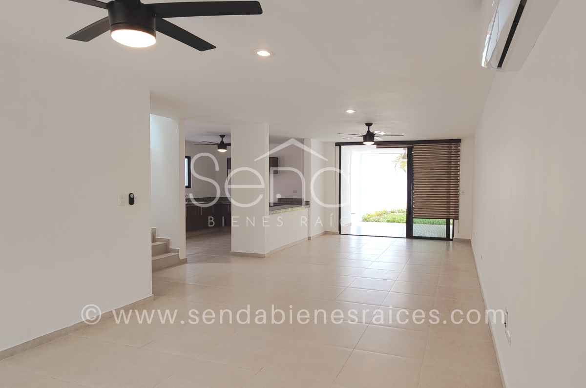 1253-35570-Casa-en-renta-en-la-privada-Fontana-en-Merida-con-4-habitaciones-y-alberca-7.jpg