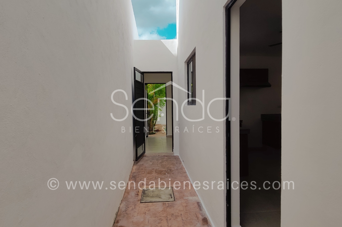 1253-35601-Casa-en-renta-en-la-privada-Fontana-en-Merida-con-4-habitaciones-y-alberca-38.jpg