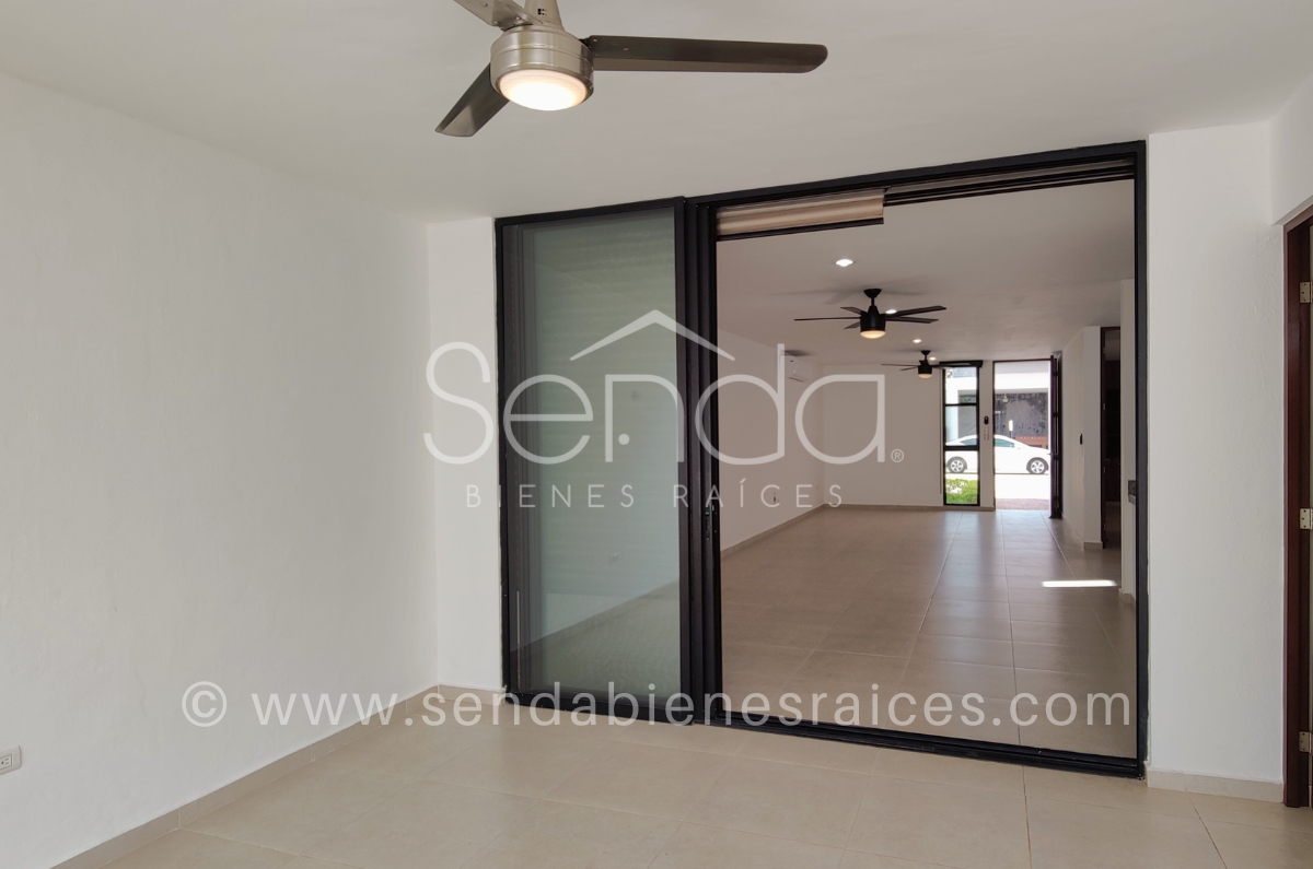 1253-35602-Casa-en-renta-en-la-privada-Fontana-en-Merida-con-4-habitaciones-y-alberca-39.jpg