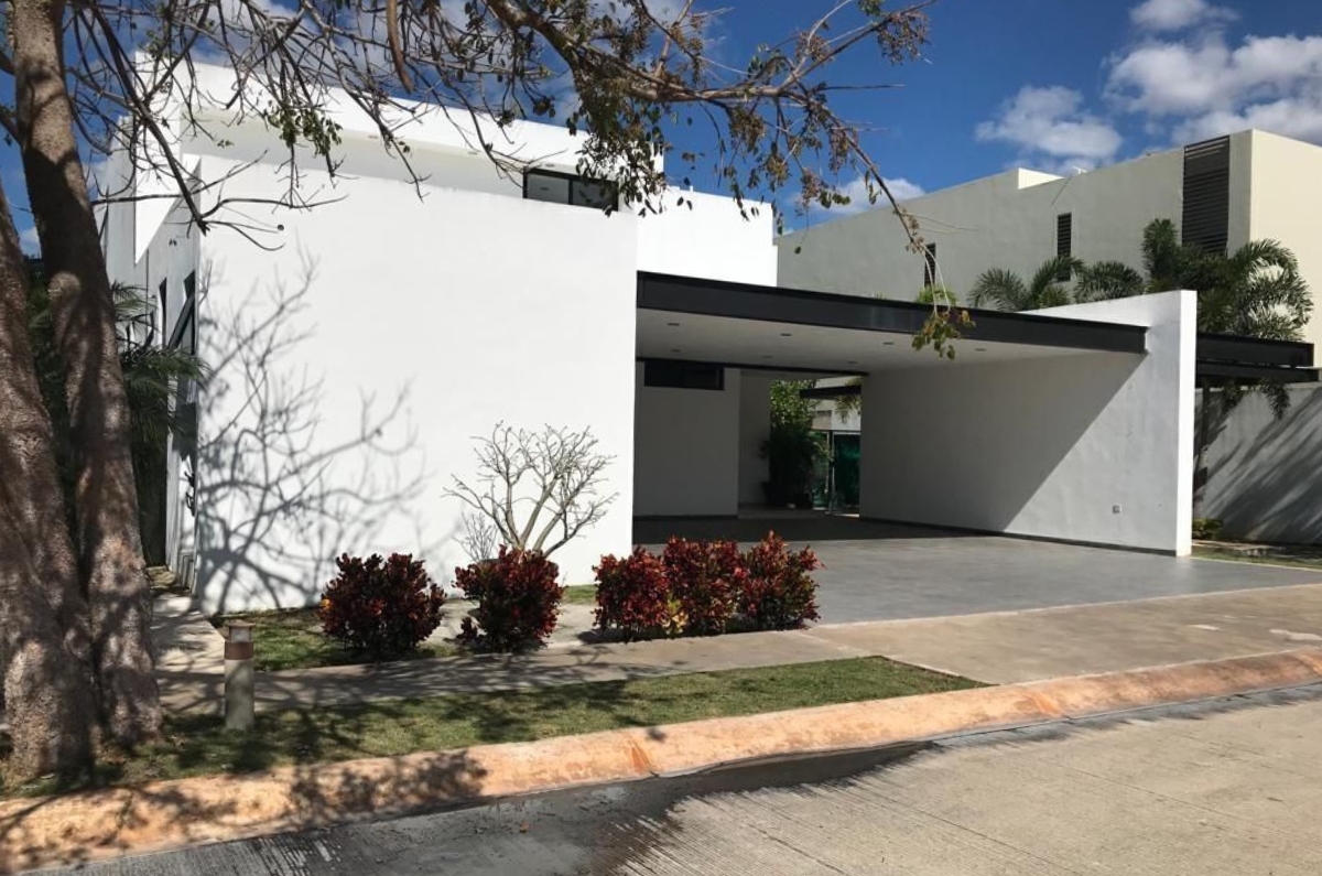 1303-36911-Residencia-en-Venta-ubicada-en-Allegra-Residencial-Merida-con-Paneles-solares-1.jpg