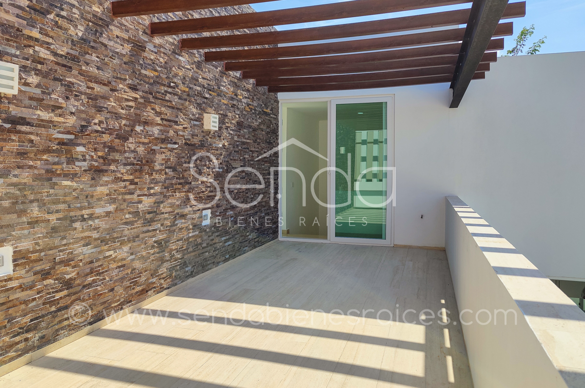 1305-36967-Casa_en_Venta_en_la_Privada_NorteMerida_con_recamara_en_Planta_Baja_y_Alberca_(18).jpg
