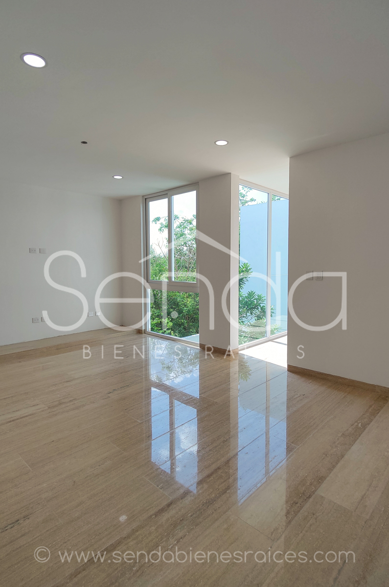 1305-37003-Casa_en_Venta_en_la_Privada_NorteMerida_con_recamara_en_Planta_Baja_y_Alberca_(17).jpg