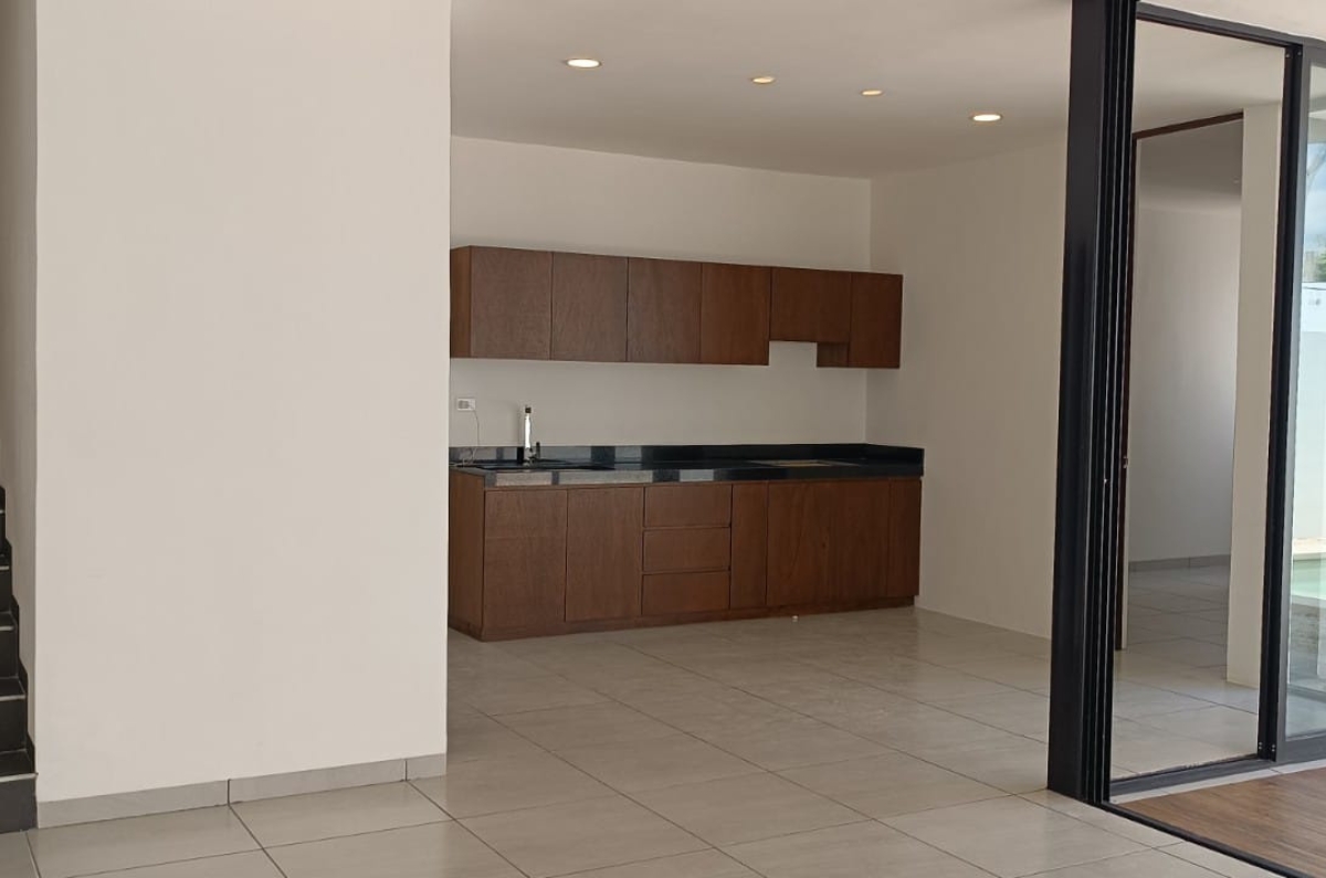 1348-38523-Casa-en-venta-en-Ibiza-Residencial-con-alberca-y-roof-garden-6.jpg