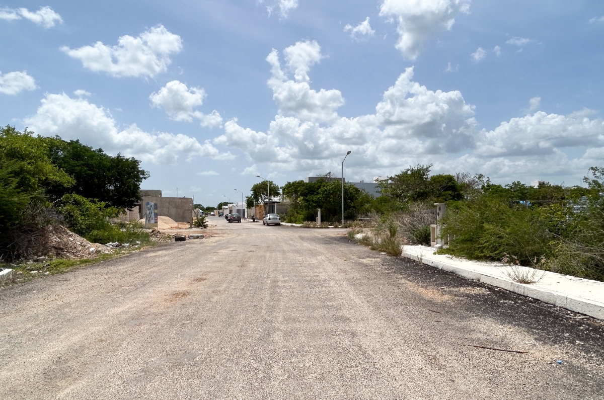 1394-40151-Terreno-en-Venta-en-Cumbre-Dzitya-a-3-minutos-del-periferico-de-Merida-4.jpg