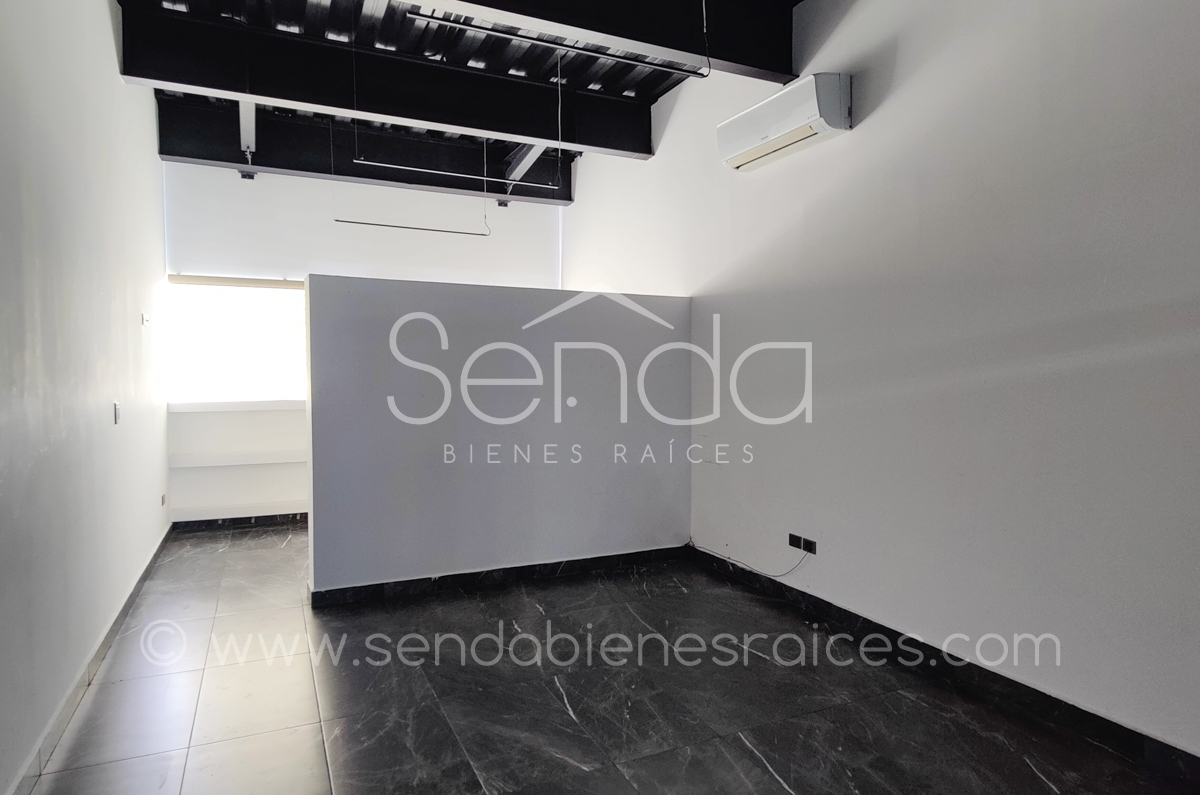 1398-40210-23FR_01_Oficina_en_renta_en_SkyCity_Mérida_con_cuota_de_mantenimiento_incluida_(2).jpg