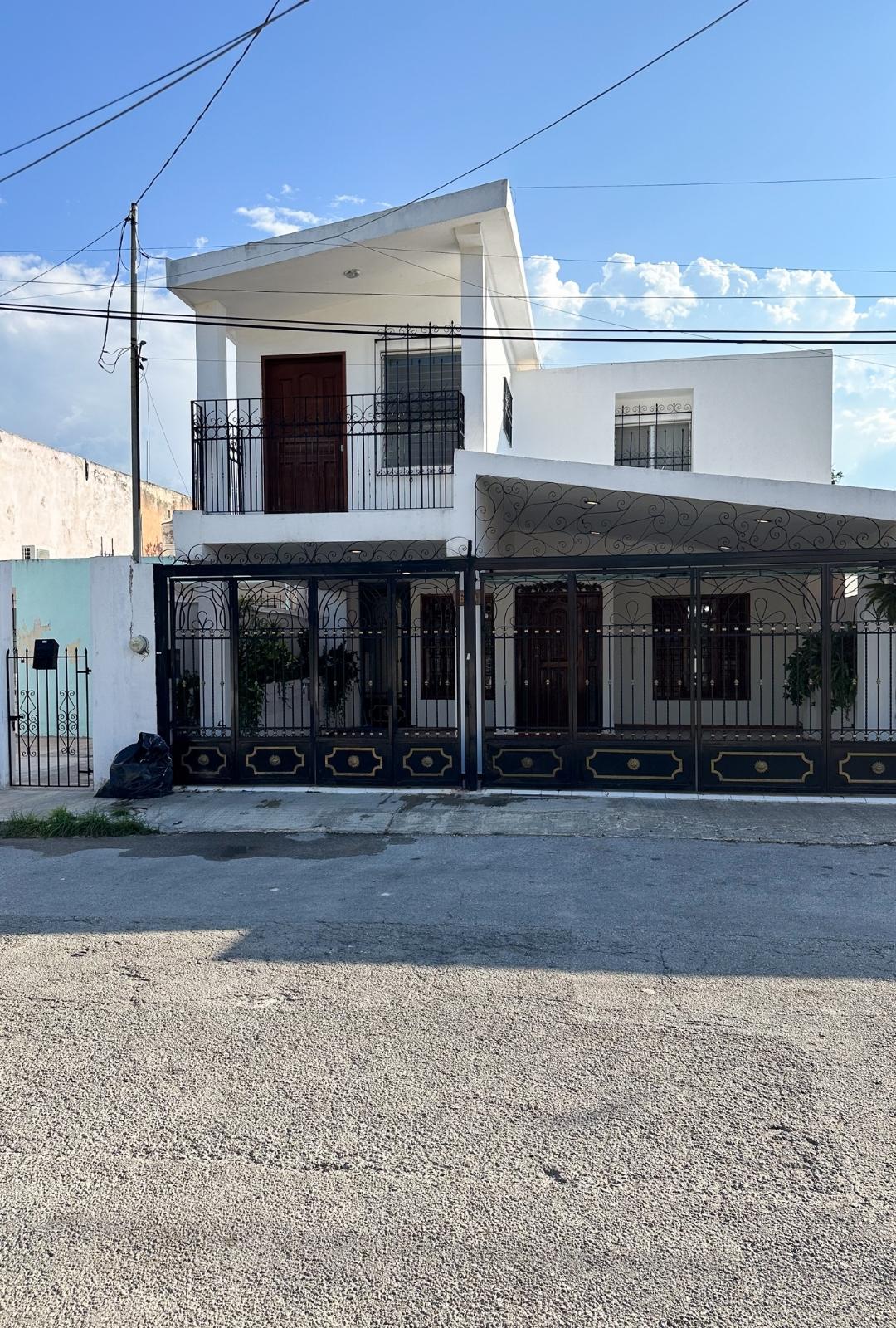 1428-40572-Casa-en-venta-de-4-habitaciones-a-12-minutos-del-Barrio-de-Santiago-en-Merida-4.jpg