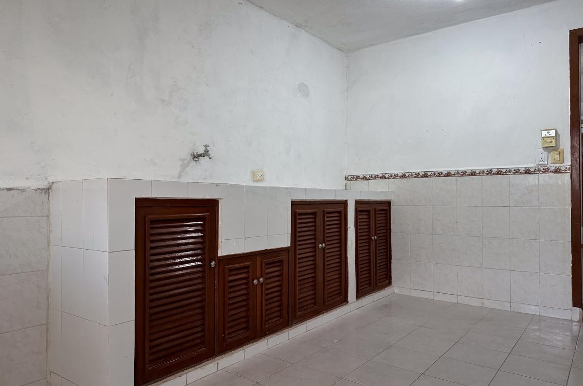 1428-40583-Casa-en-venta-de-4-habitaciones-a-12-minutos-del-Barrio-de-Santiago-en-Merida-15.jpg