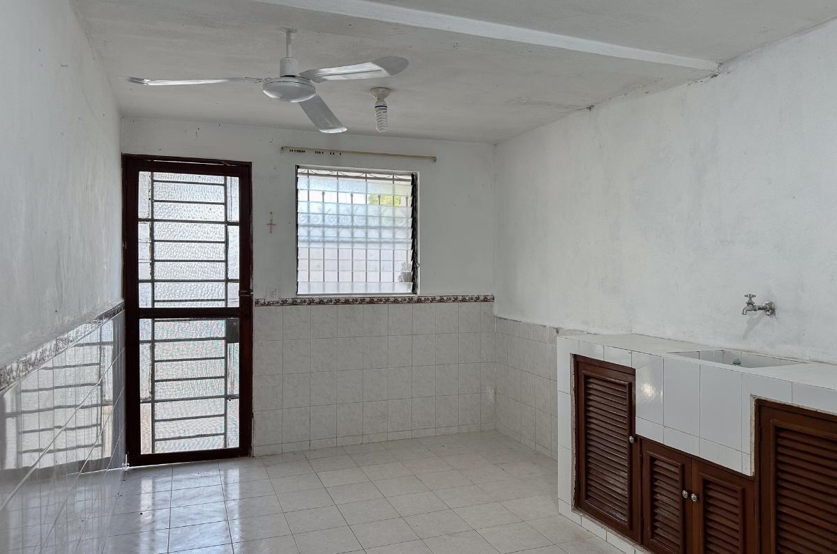 1428-40587-Casa-en-venta-de-4-habitaciones-a-12-minutos-del-Barrio-de-Santiago-en-Merida-18.jpg