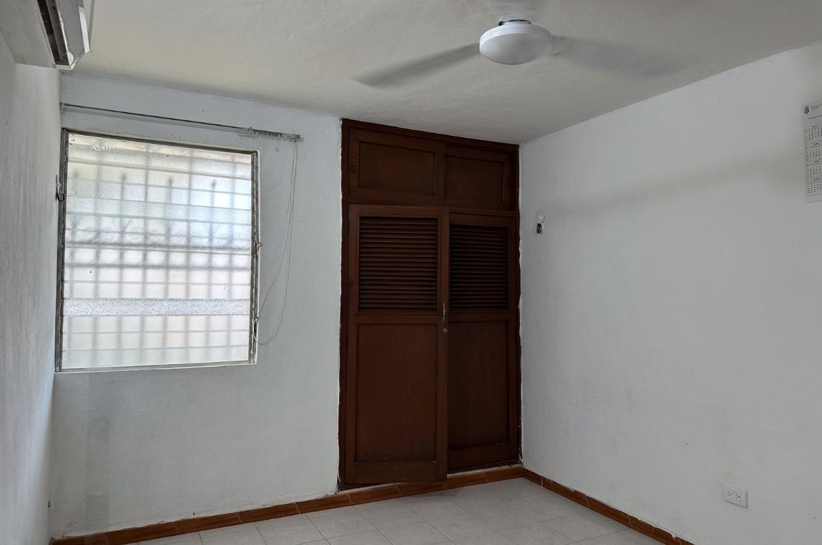 1428-40588-Casa-en-venta-de-4-habitaciones-a-12-minutos-del-Barrio-de-Santiago-en-Merida-20.jpg