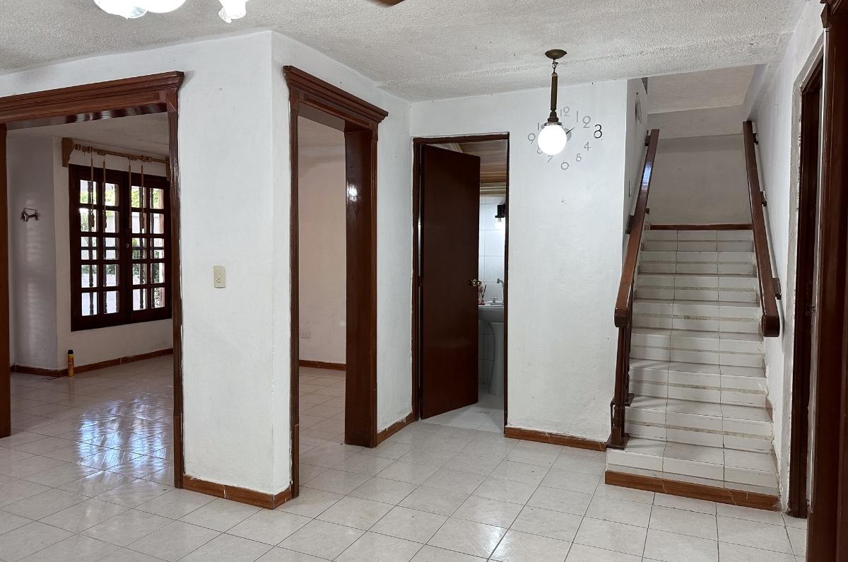 1428-40595-Casa-en-venta-de-4-habitaciones-a-12-minutos-del-Barrio-de-Santiago-en-Merida-27.jpg