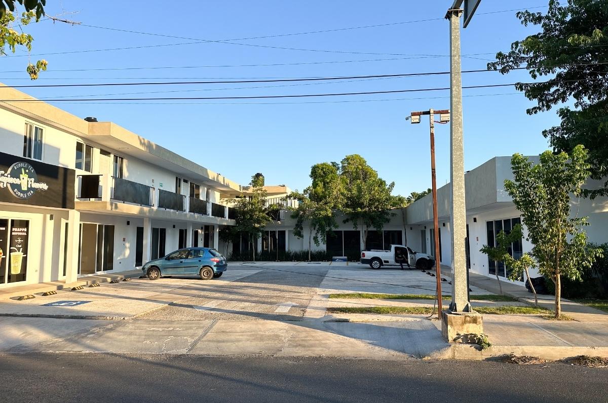 1431-40640-Local-comercial-en-renta-sobre-avenida-Yucatan-en-el-norte-de-Merida-24.jpg