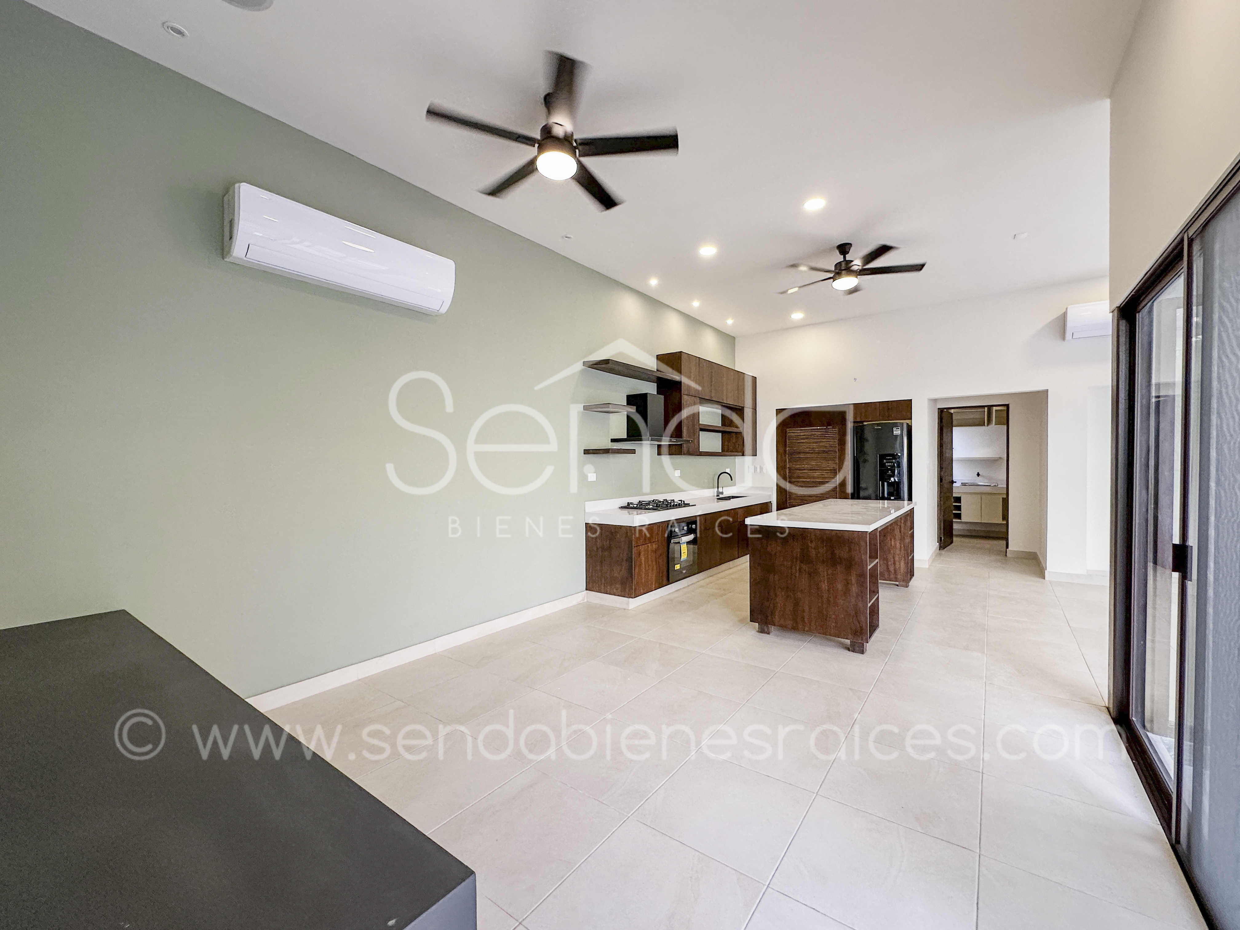 1468-47708--Casa-Tiki-Tiki-en-venta-de-una-planta-en-Cholul-Mérida-3-habitaciones-y-alberca_(68).jpg