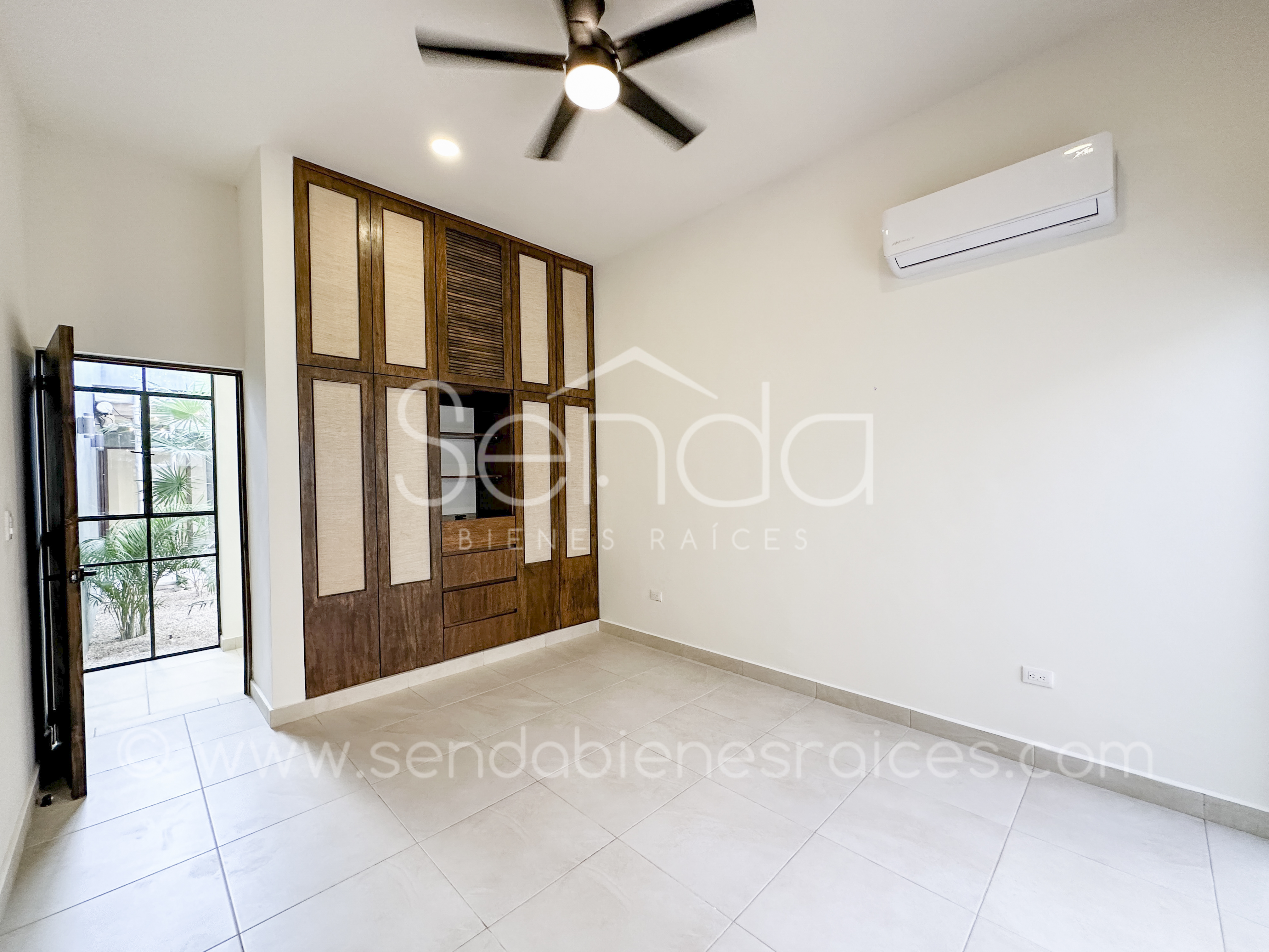 1468-47727--Casa-Tiki-Tiki-en-venta-de-una-planta-en-Cholul-Mérida-3-habitaciones-y-alberca_(87).jpg