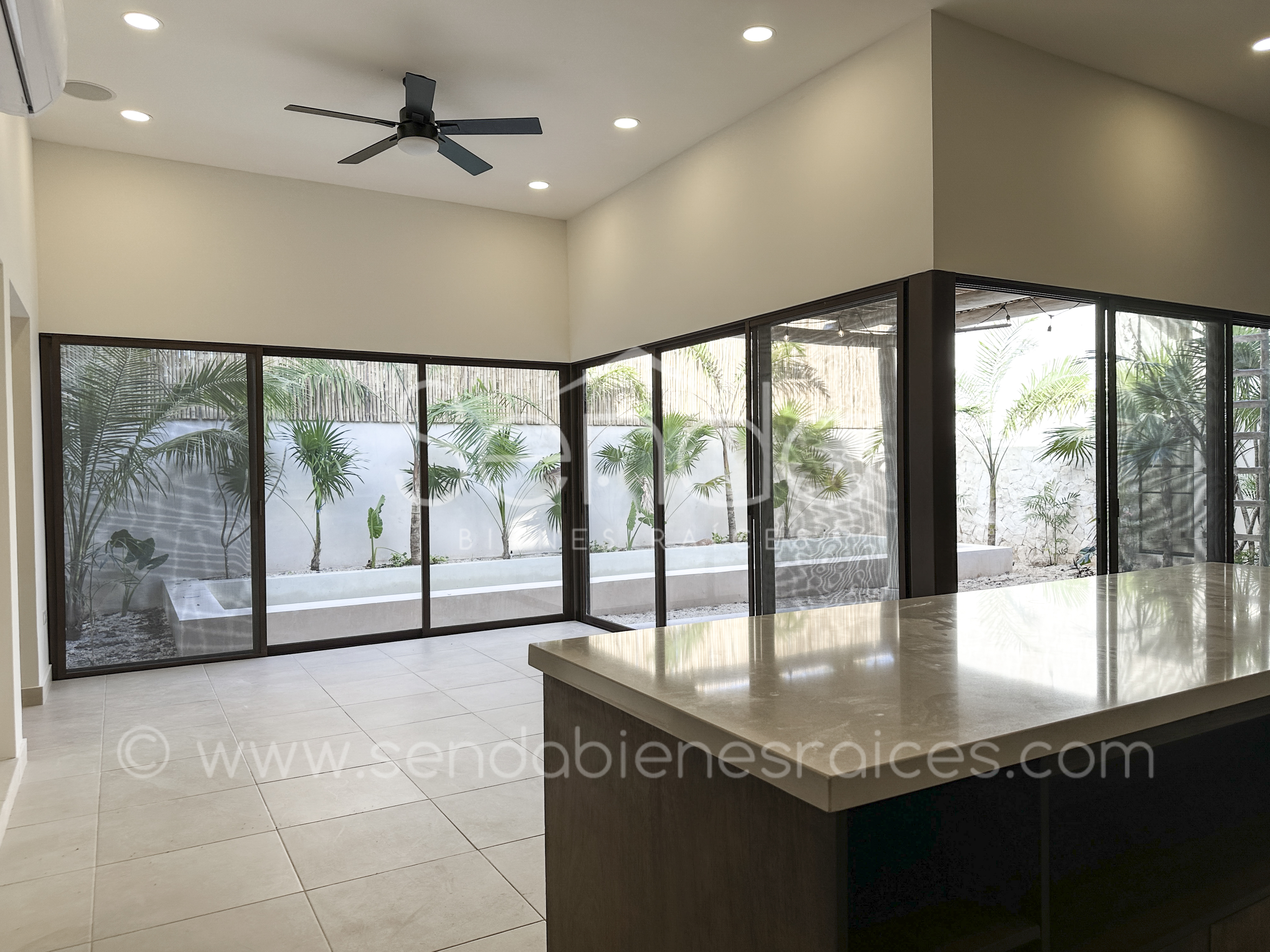 1468-47740--Casa-Tiki-Tiki-en-venta-de-una-planta-en-Cholul-Mérida-3-habitaciones-y-alberca_(100).jpg