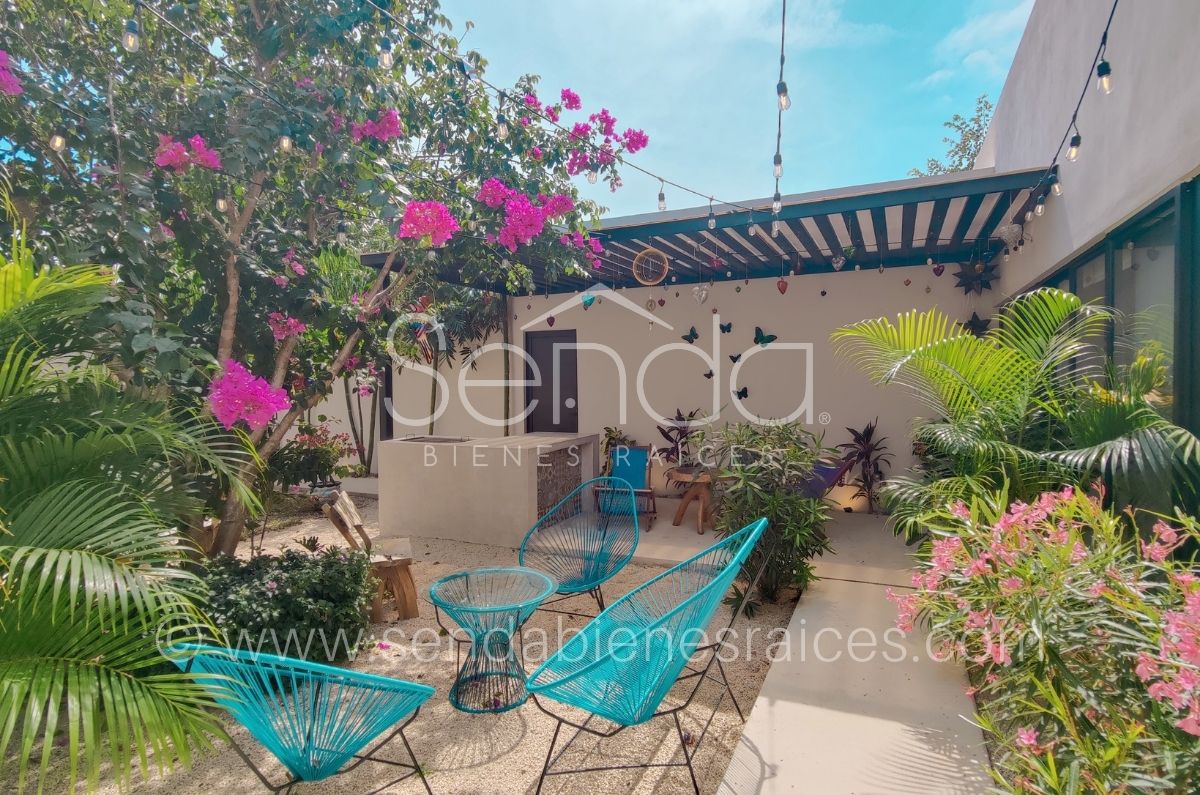 1509-42857-Casa-en-venta-en-Cholul-Merida-una-planta-con-3-habitaciones-alberca-y-paneles-MA33.jpg