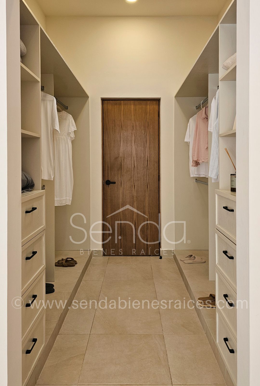 1700-50612-Casa-Tiki-Tiki-en-venta-de-una-planta-en-Cholul-Merida-modelo-B-con-alberca_(14).jpg