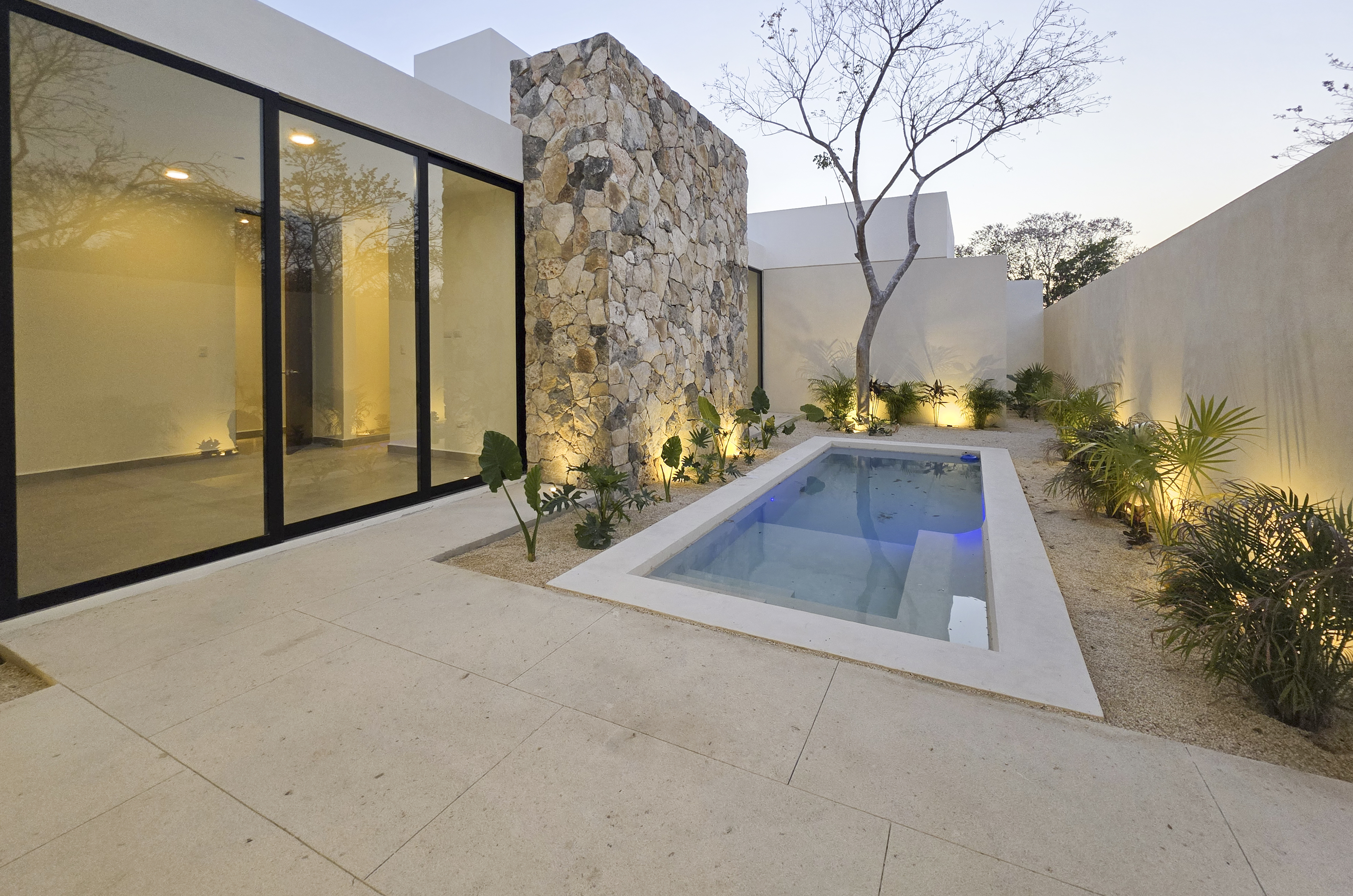 1761-52641-Casa-en-venta-en-Cholul-Merida-Finisterre-de-una-planta-con-alberca_(10).jpg