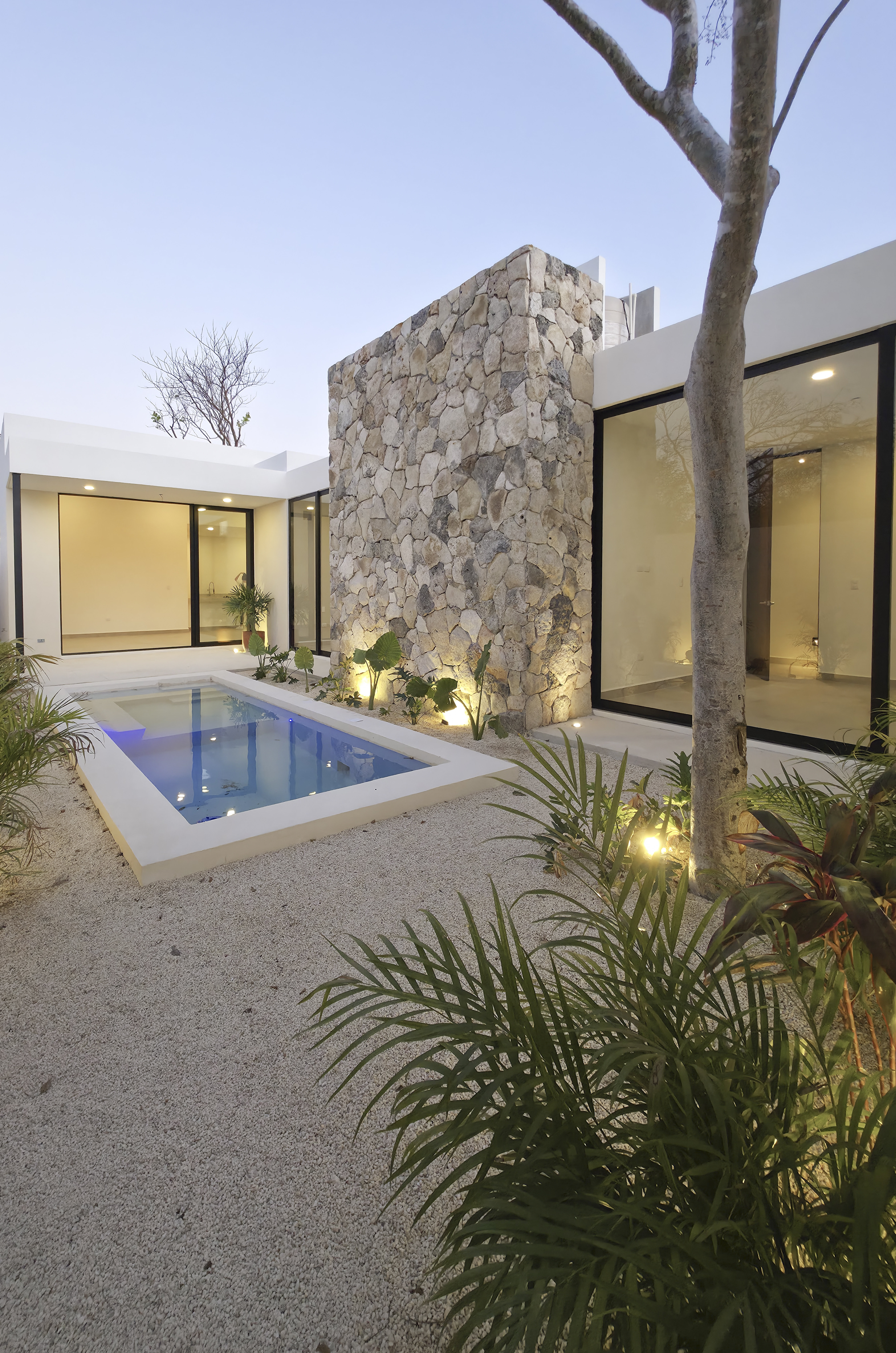 1761-52642-Casa-en-venta-en-Cholul-Merida-Finisterre-de-una-planta-con-alberca_(12).jpg
