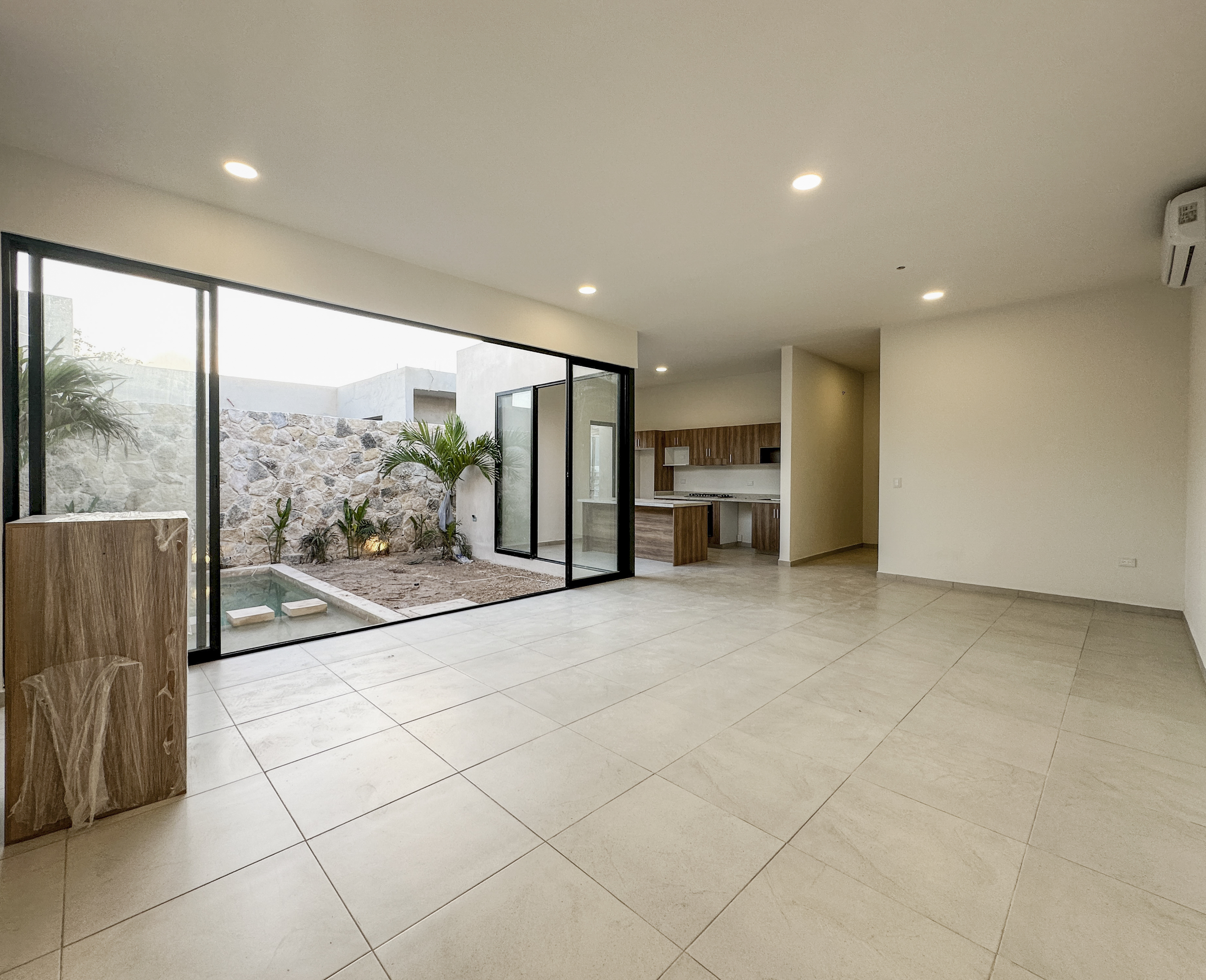 1806-52756-Casa-en-venta-de-un-piso-con-2-habitaciones-y-alberca-en-Naia-Residencial-Conkal_(12).jpg