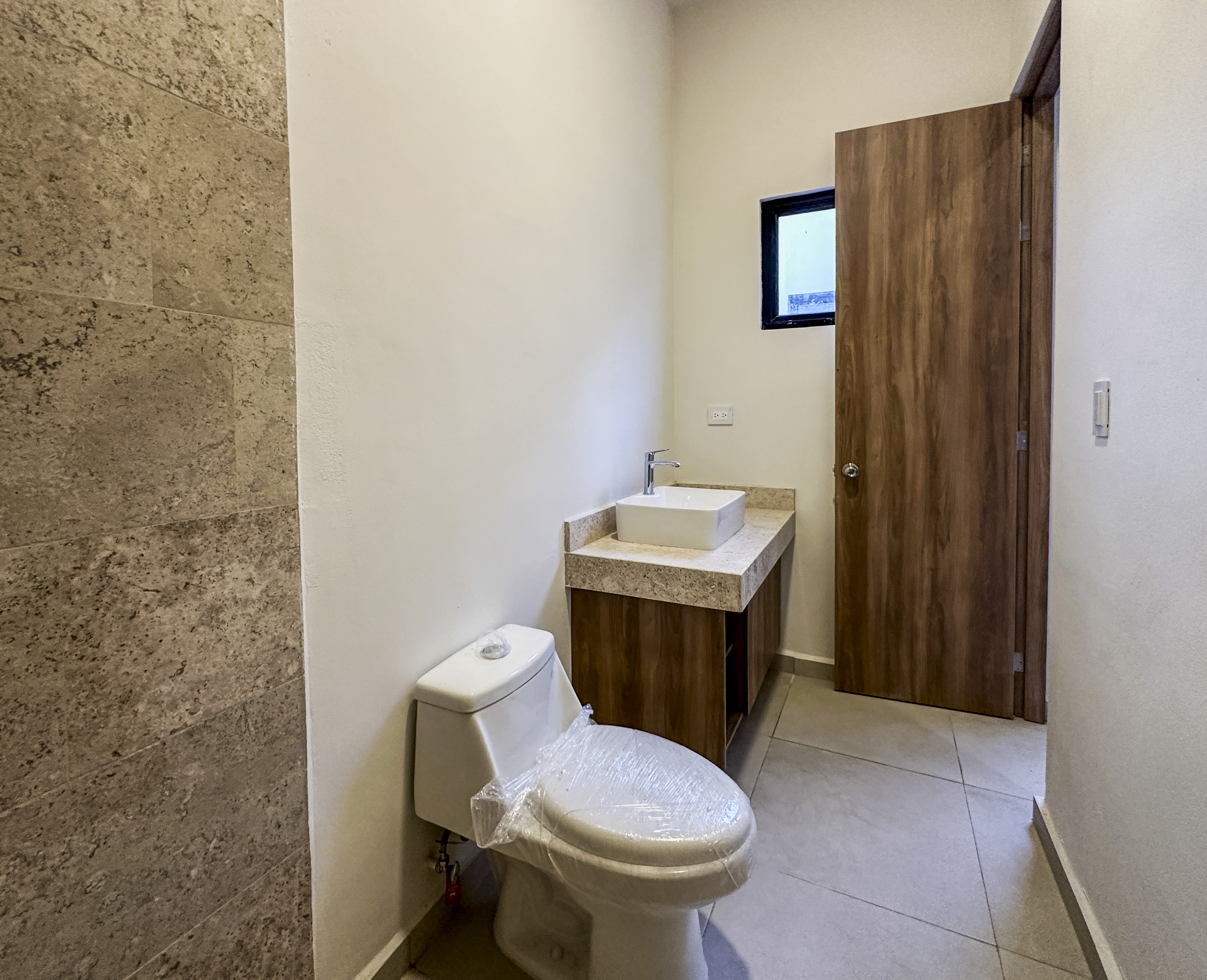 1806-52769-Casa-en-venta-de-un-piso-con-2-habitaciones-y-alberca-en-Naia-Residencial-Conkal_(24).jpg