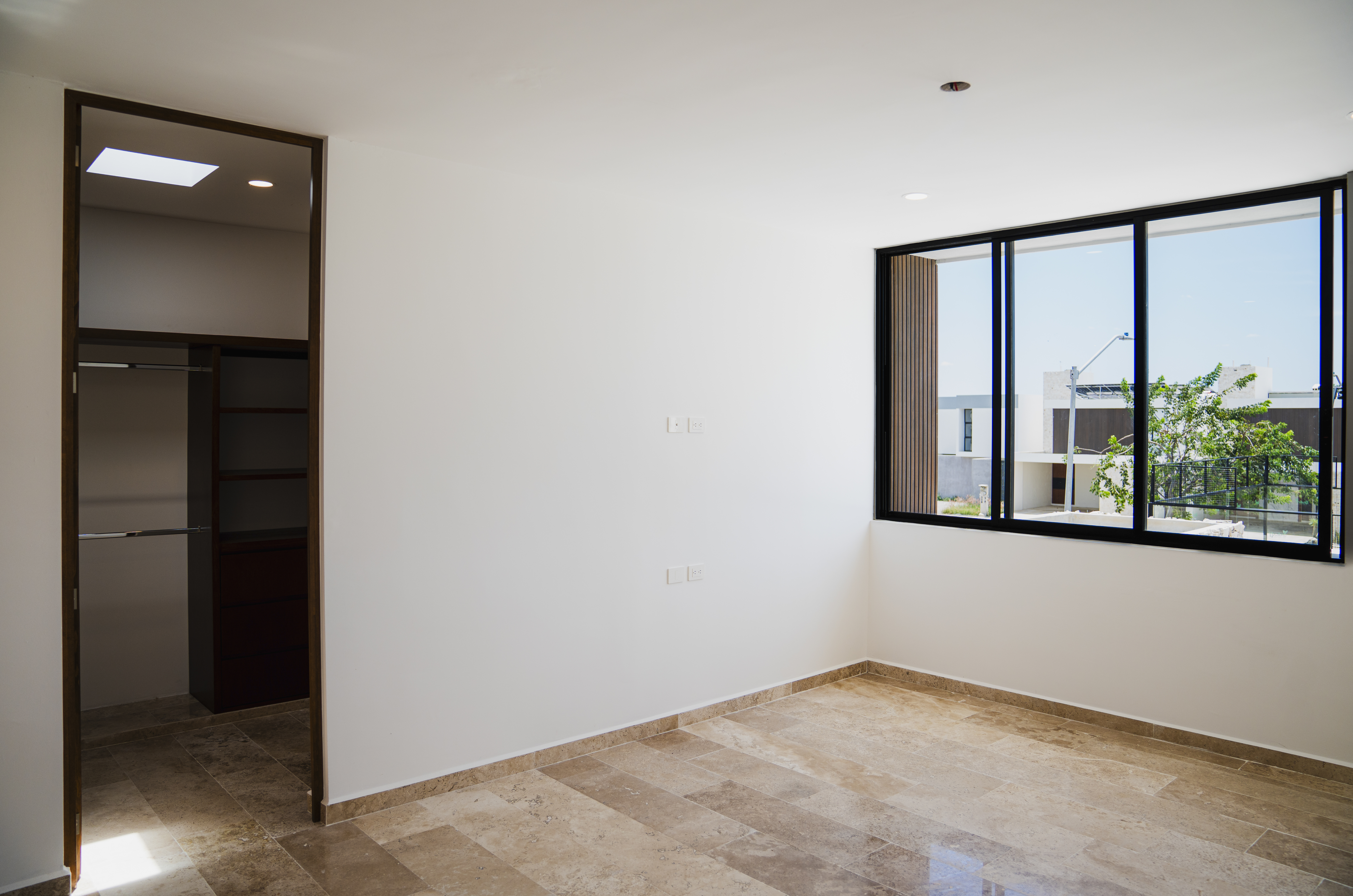 1902-52969-Casa-Alaia-en-Venta-dentro-privada-zona-conkal-Merida-con-tres-recamaras_(4).jpg