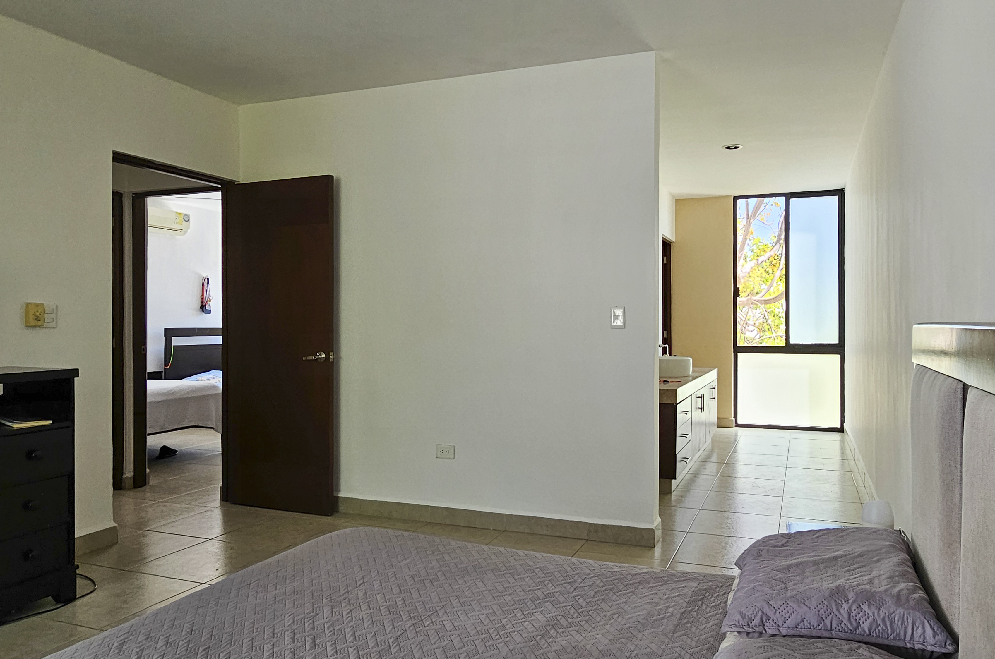 1936-53065-Casa-en-Venta-en-Real-Montejo-Merida-con-cochera-techada-3-recamaras-y-alberca_(35).jpg