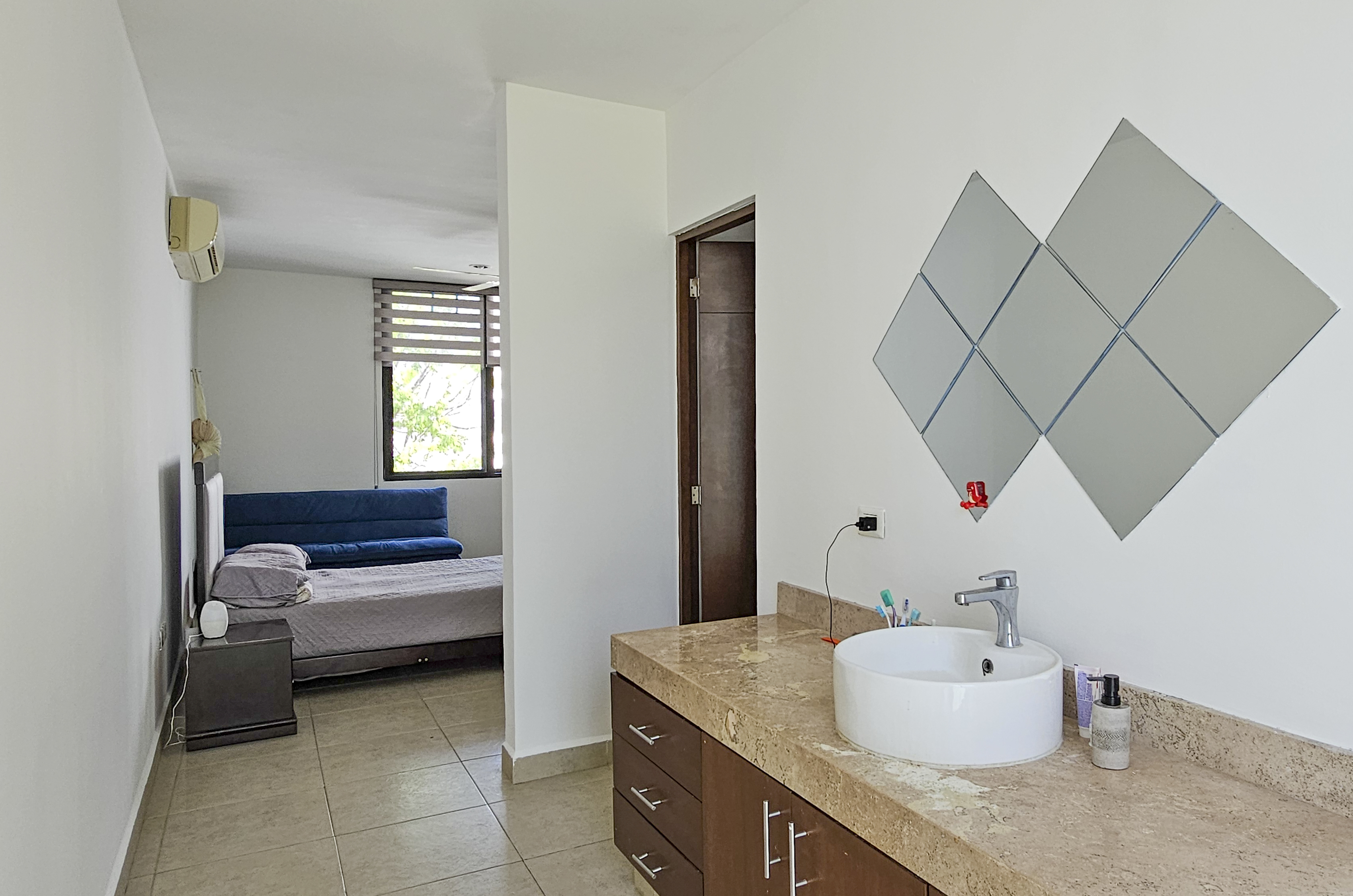 1936-53066-Casa-en-Venta-en-Real-Montejo-Merida-con-cochera-techada-3-recamaras-y-alberca_(36).jpg