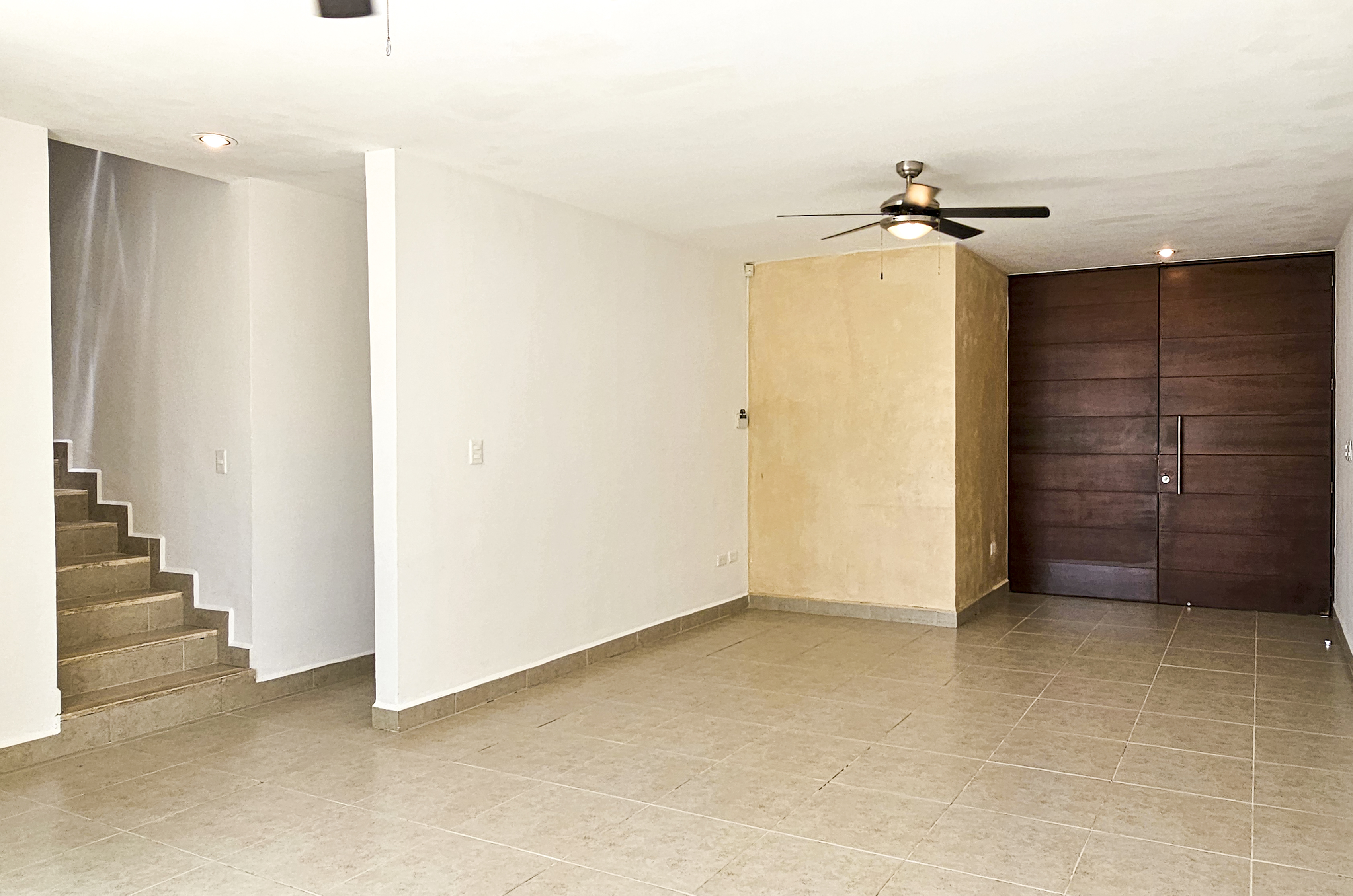 1936-54662-Casa-en-Venta-en-Real-Montejo-Mérida-con-cochera-techada-3-recámaras-y-alberca_(9).jpg
