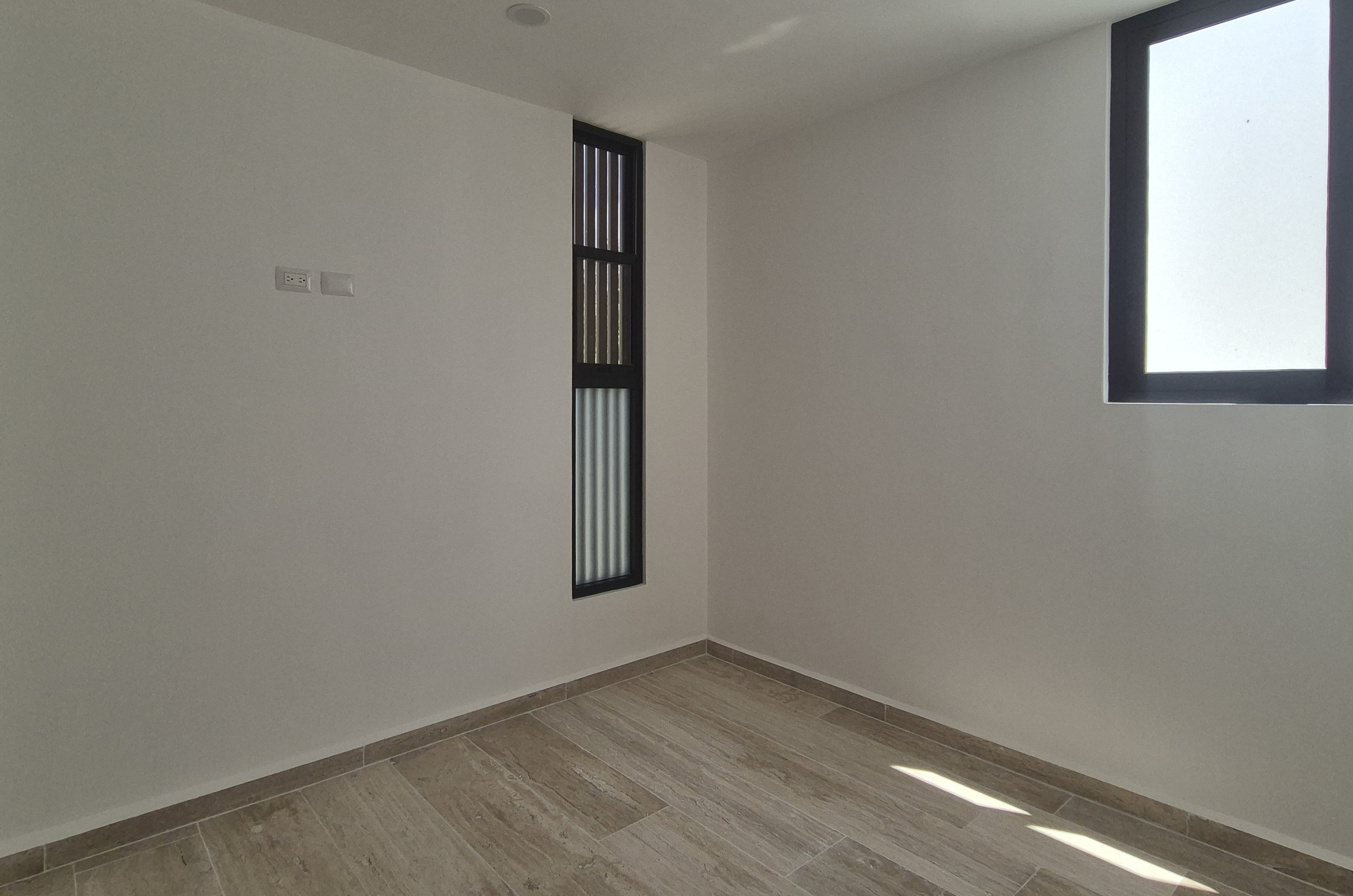 1941-52904-Casa-en-Venta-en-privada-ubicada-en-xcanatun-con-4-habitaciones-y-alberca_(19).jpg