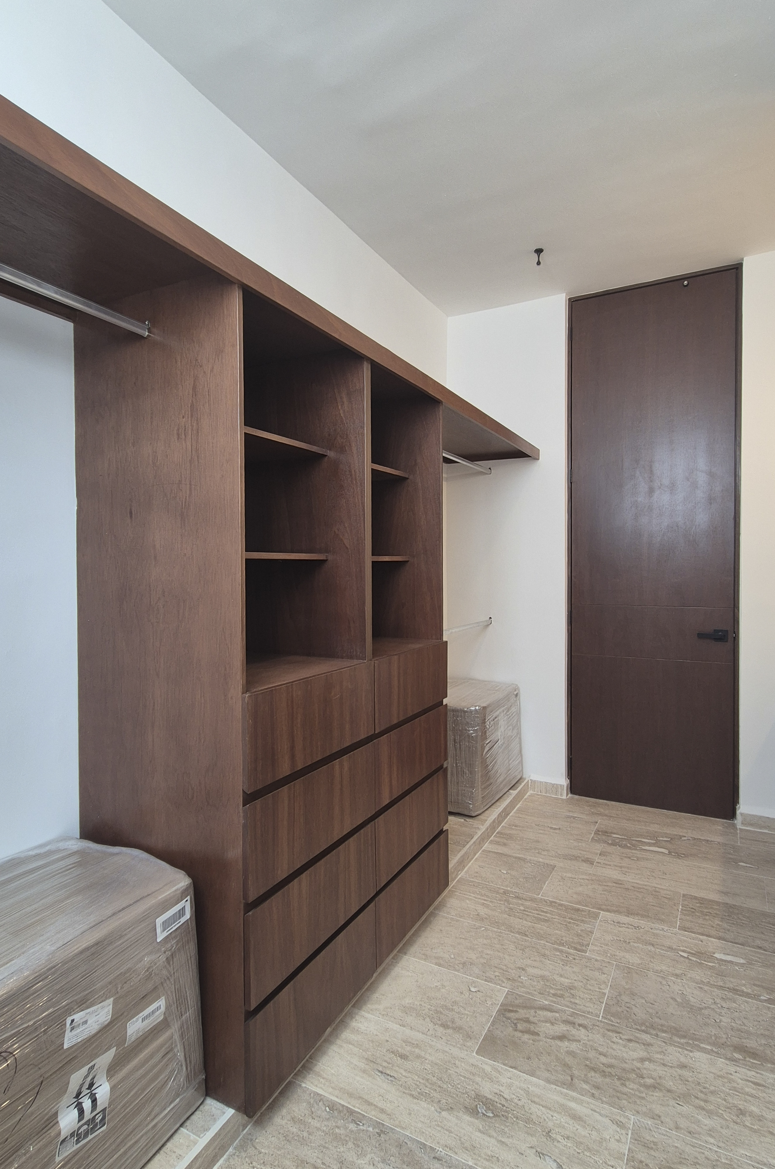 1941-52910-Casa-en-Venta-en-privada-ubicada-en-xcanatun-con-4-habitaciones-y-alberca_(26).jpg