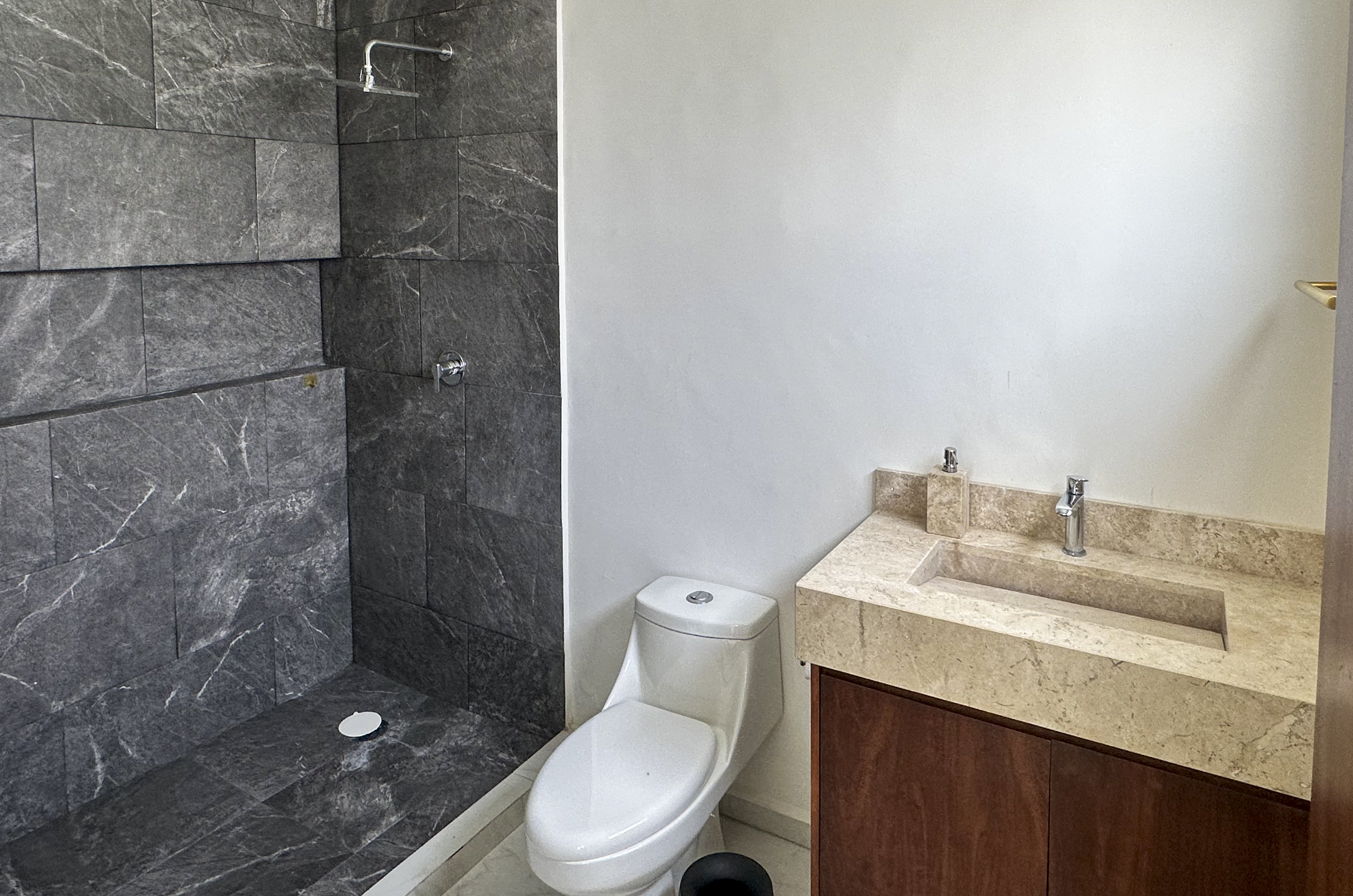 1997-54048-Casa-en-renta-en-privada-nadira-con-recamara-en-planta-baja_(14).jpg