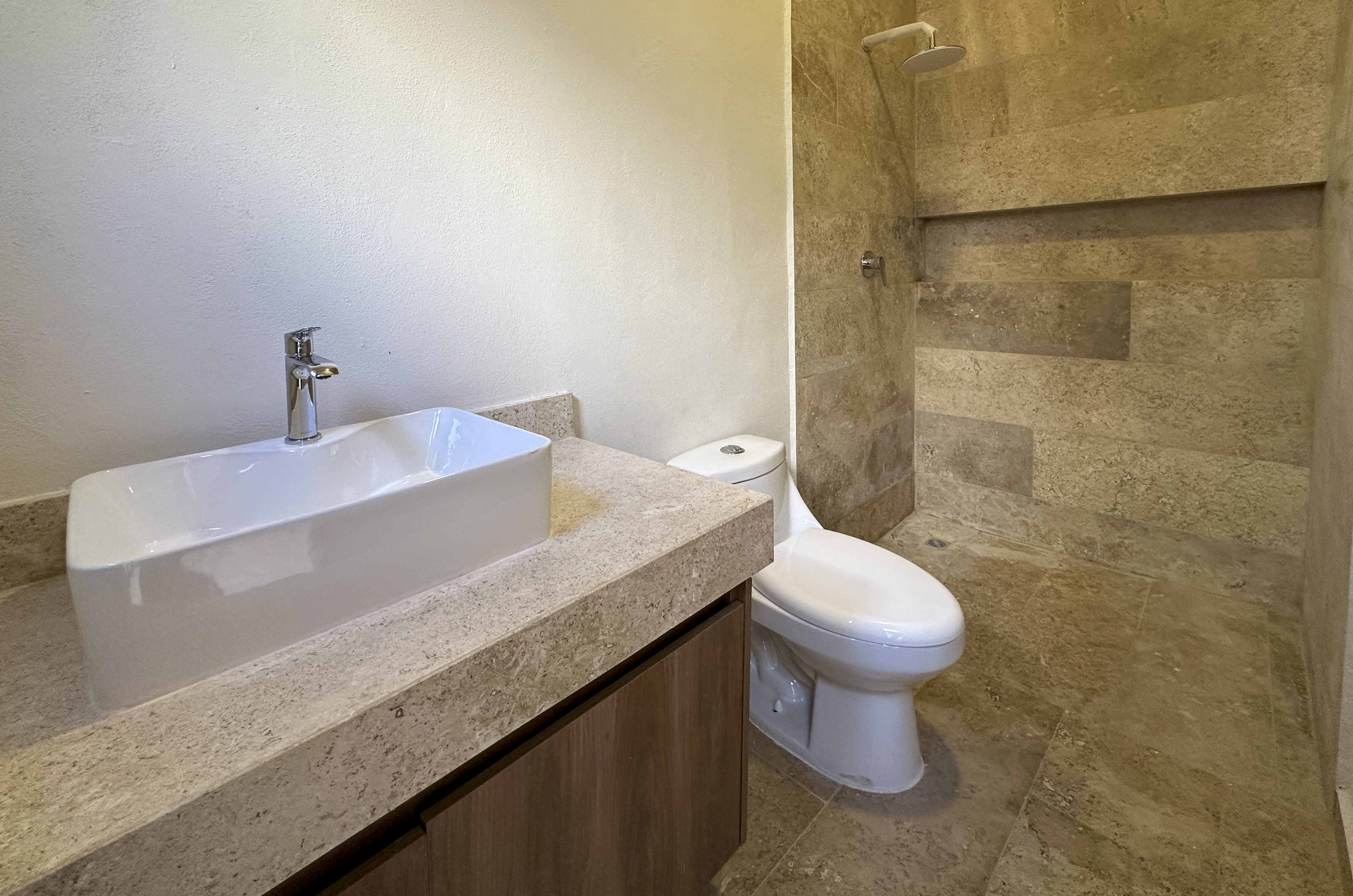2000-54325-Casa-en-Renta-de-un-piso-con-2-habitaciones-y-alberca-en-Conkal-20_(16).jpg