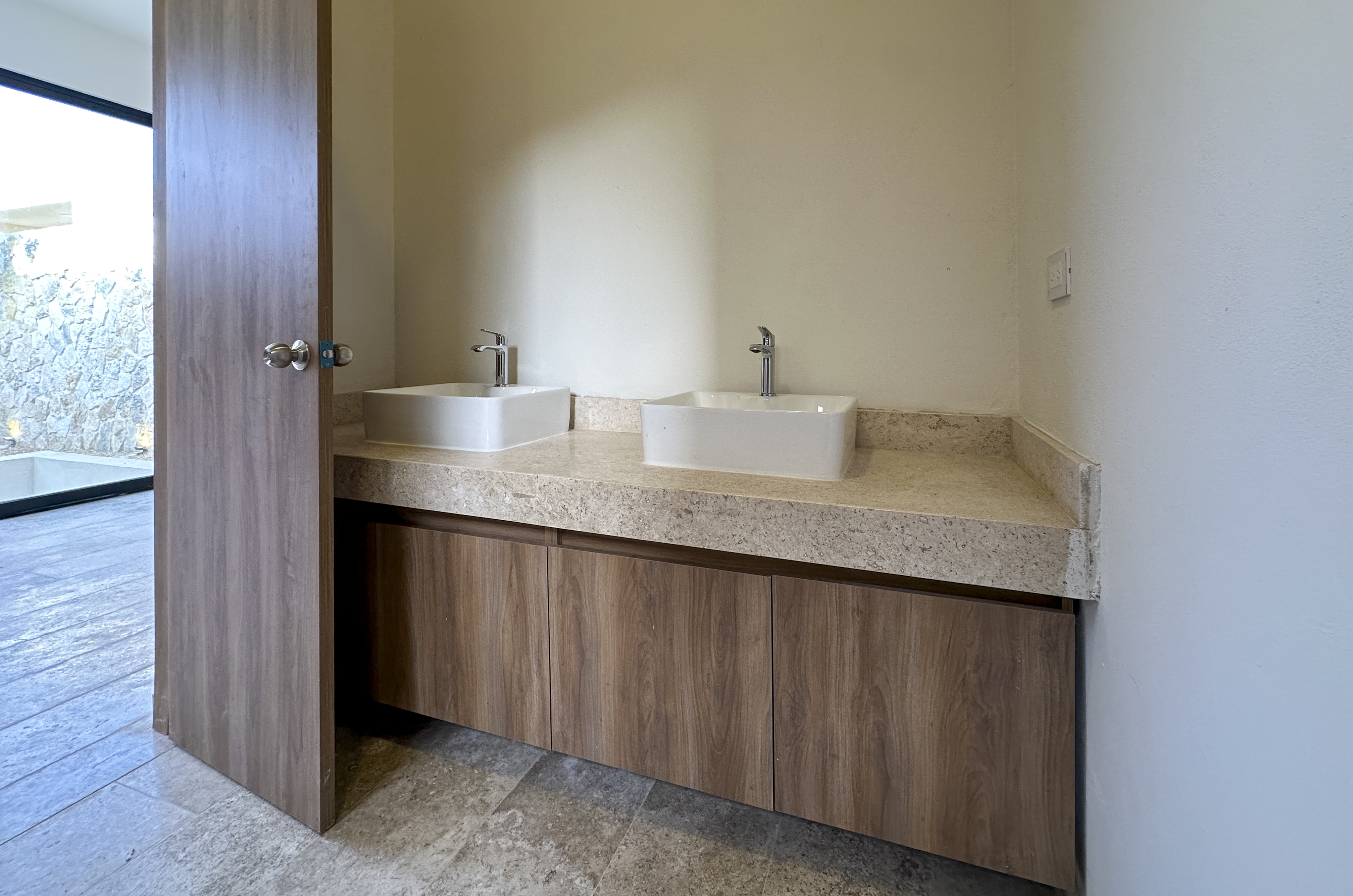 2000-54334-Casa-en-Renta-de-un-piso-con-2-habitaciones-y-alberca-en-Conkal-20_(25).jpg