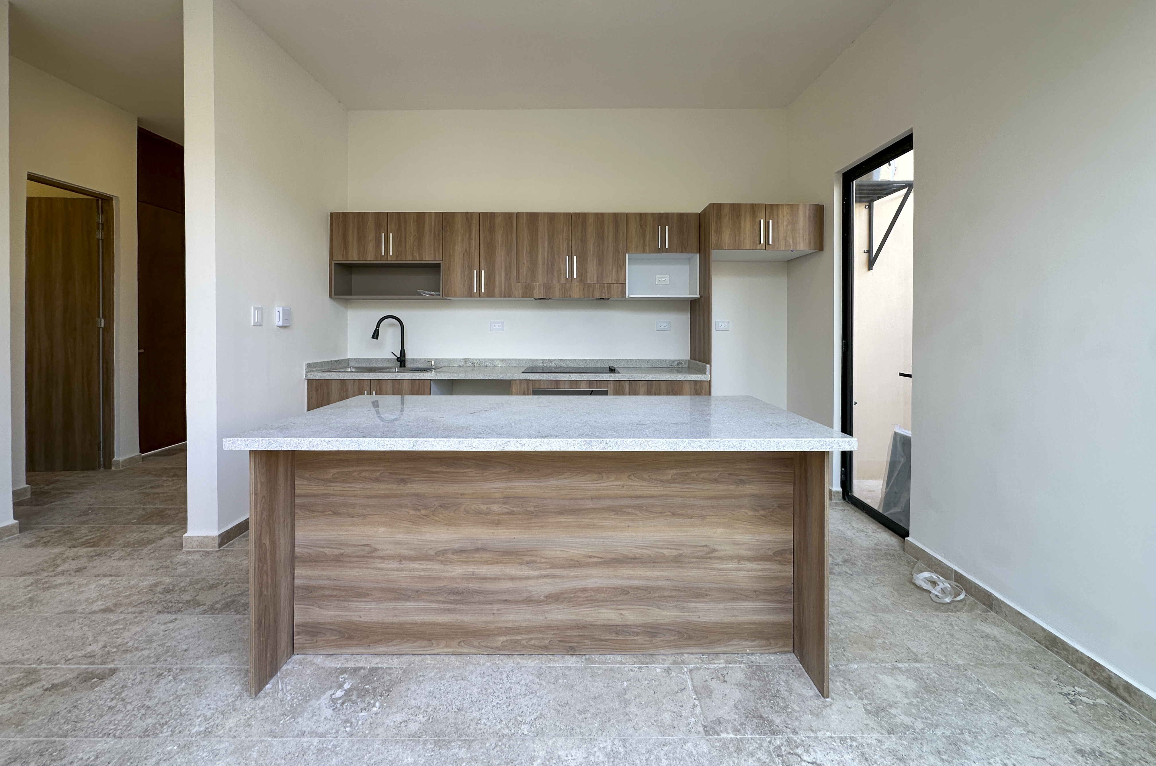 2000-54339-Casa-en-Renta-de-un-piso-con-2-habitaciones-y-alberca-en-Conkal-20_(30).jpg
