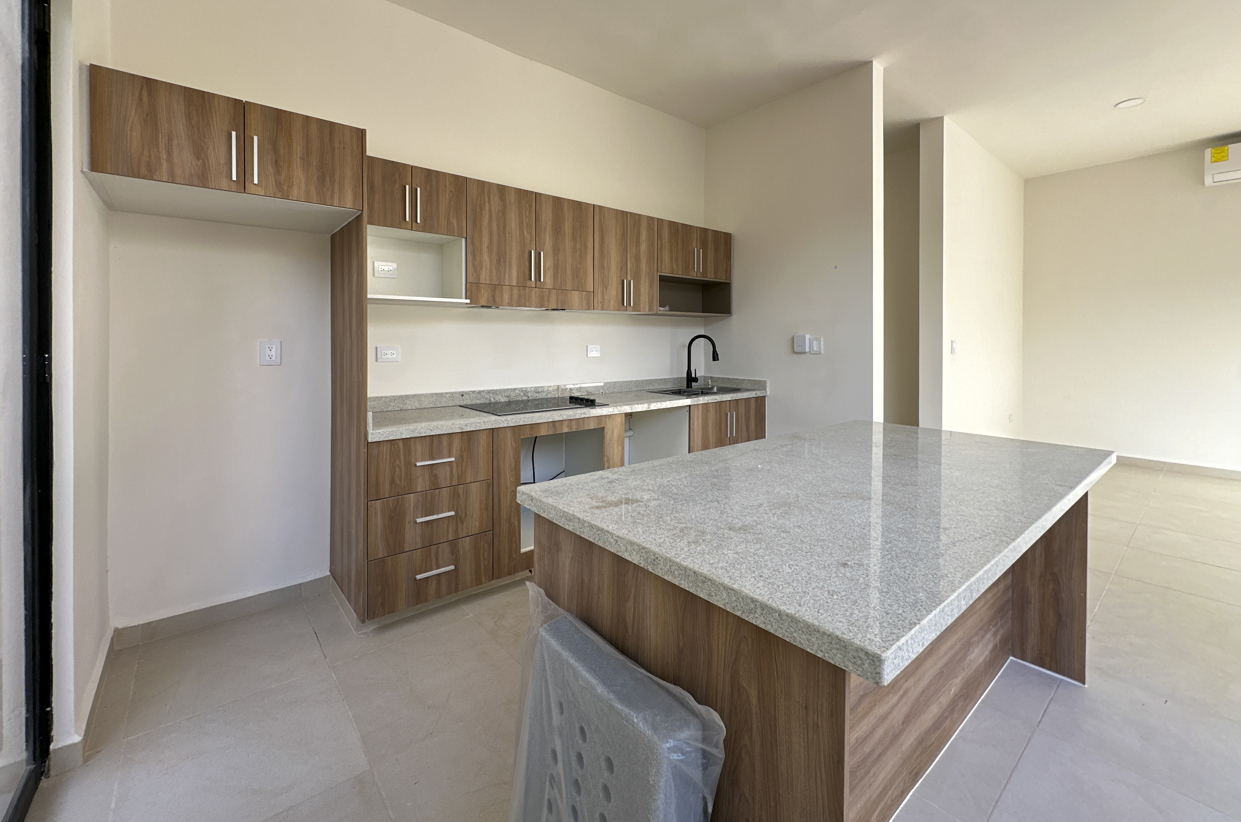 2001-54285-Casa-en-Renta-de-un-piso-con-2-habitaciones-y-alberca-en-Conkal_-21_(13).jpg