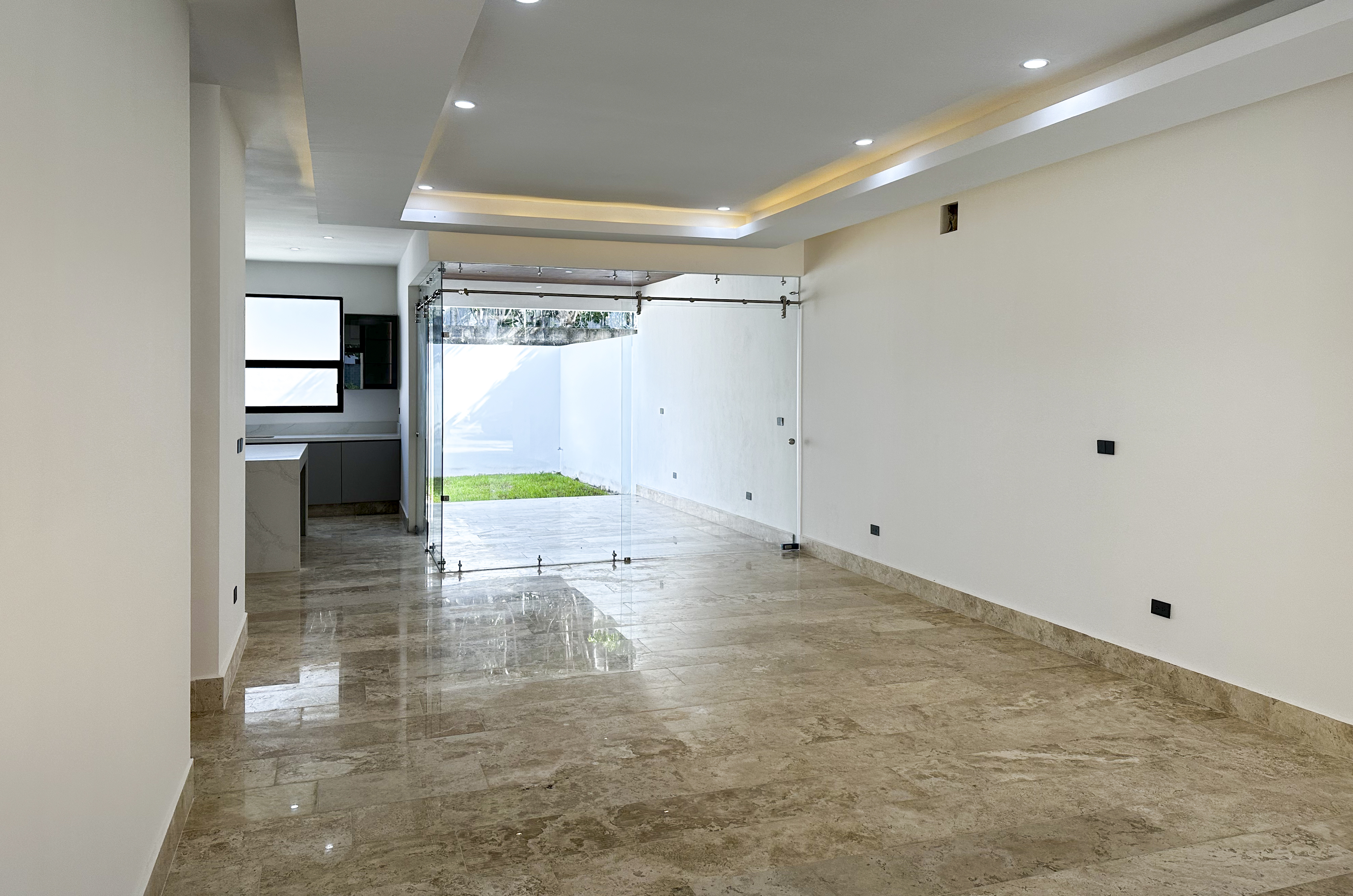 2013-54436-Casa-en-venta-en-privada-Nuukul-Temozon-Norte-con-electrodomesticos-incluidos_(4).jpg