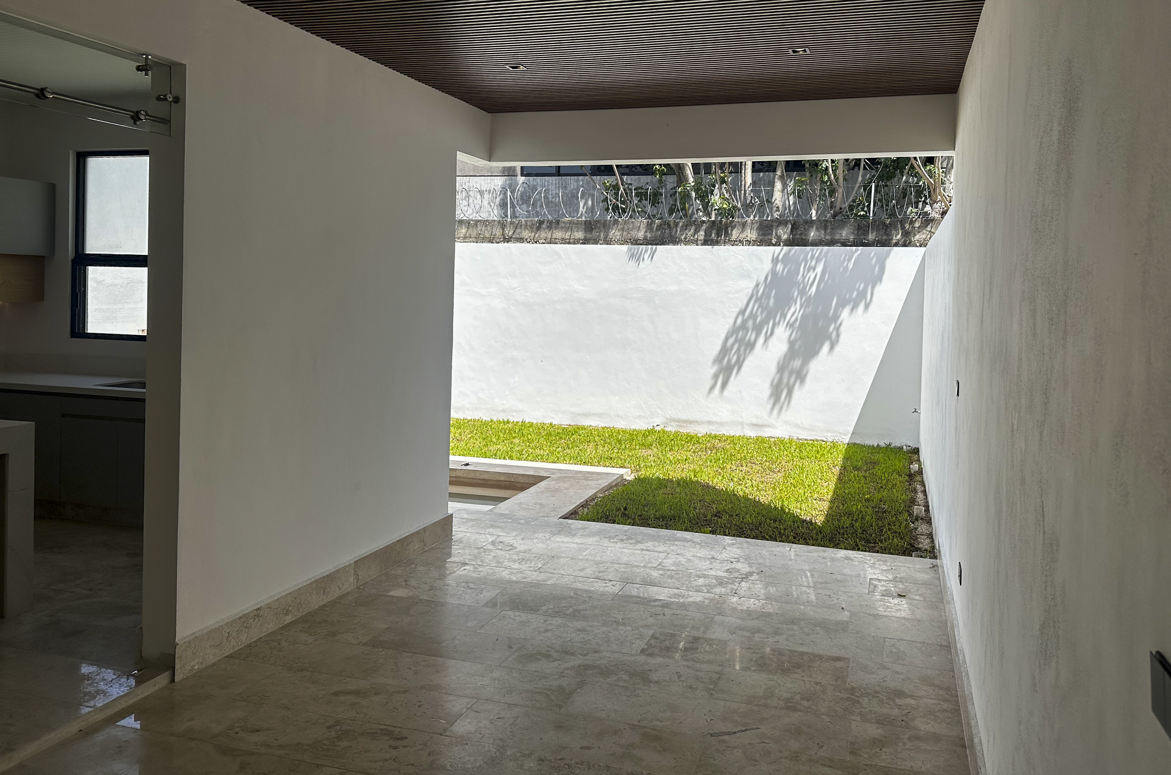 2013-54462-Casa-en-venta-en-privada-Nuukul-Temozon-Norte-con-electrodomesticos-incluidos_(30).jpg