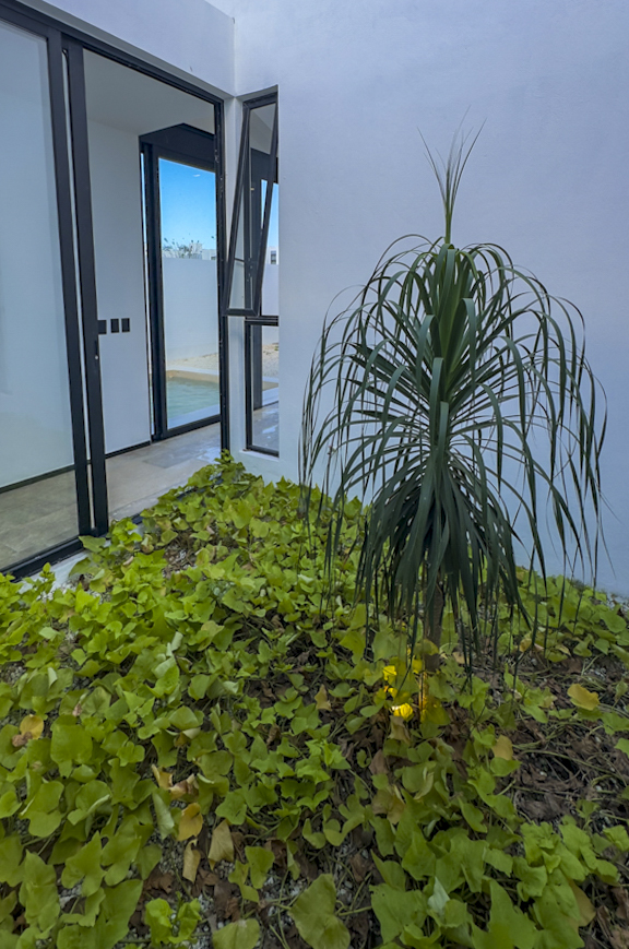 2027-55104-Casa-en-venta-en-Conkal-Merida-de-una-planta-con-3-habitaciones-y-alberca_(19).jpg