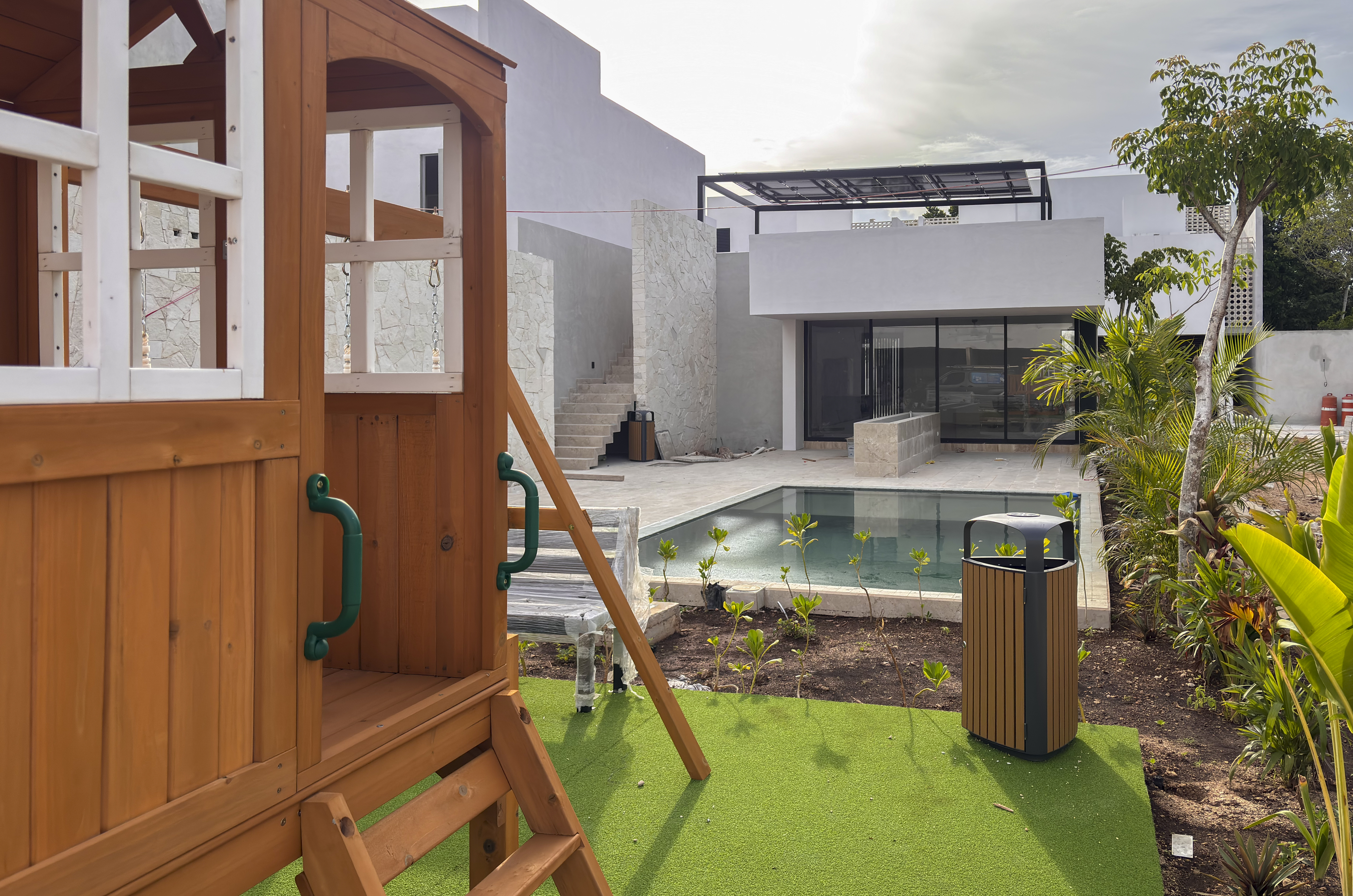 2029-54819-Casa_estilo-Townhouse-en-venta-en-cholul-al-norte-de-Merida-THULA-CITY-HOME__(38).jpg