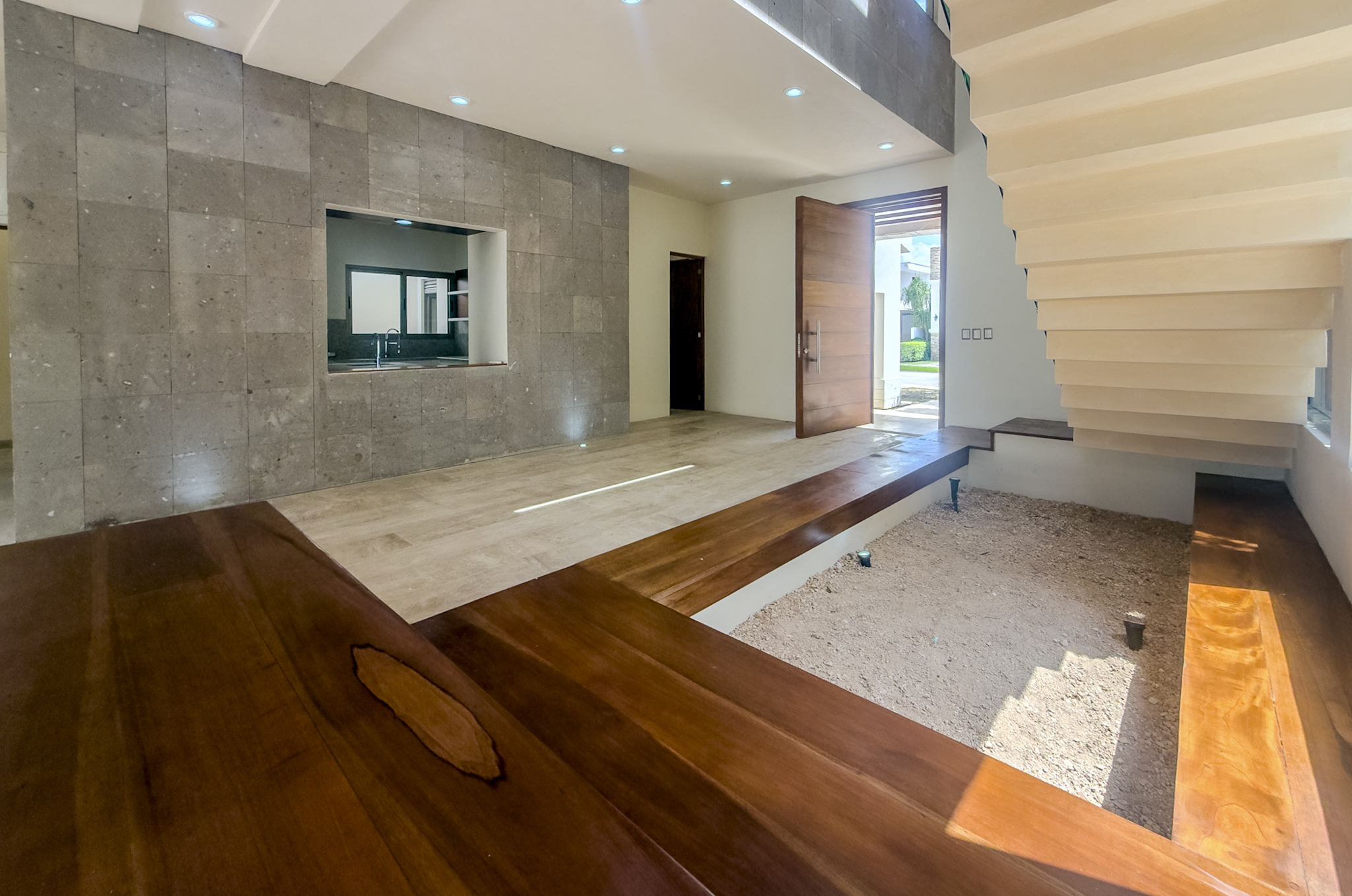 2034-55150-_Casa-en-venta-ubicada-en-Cholul-de-4-habitaciones-alberca-en-privada_(13).jpg