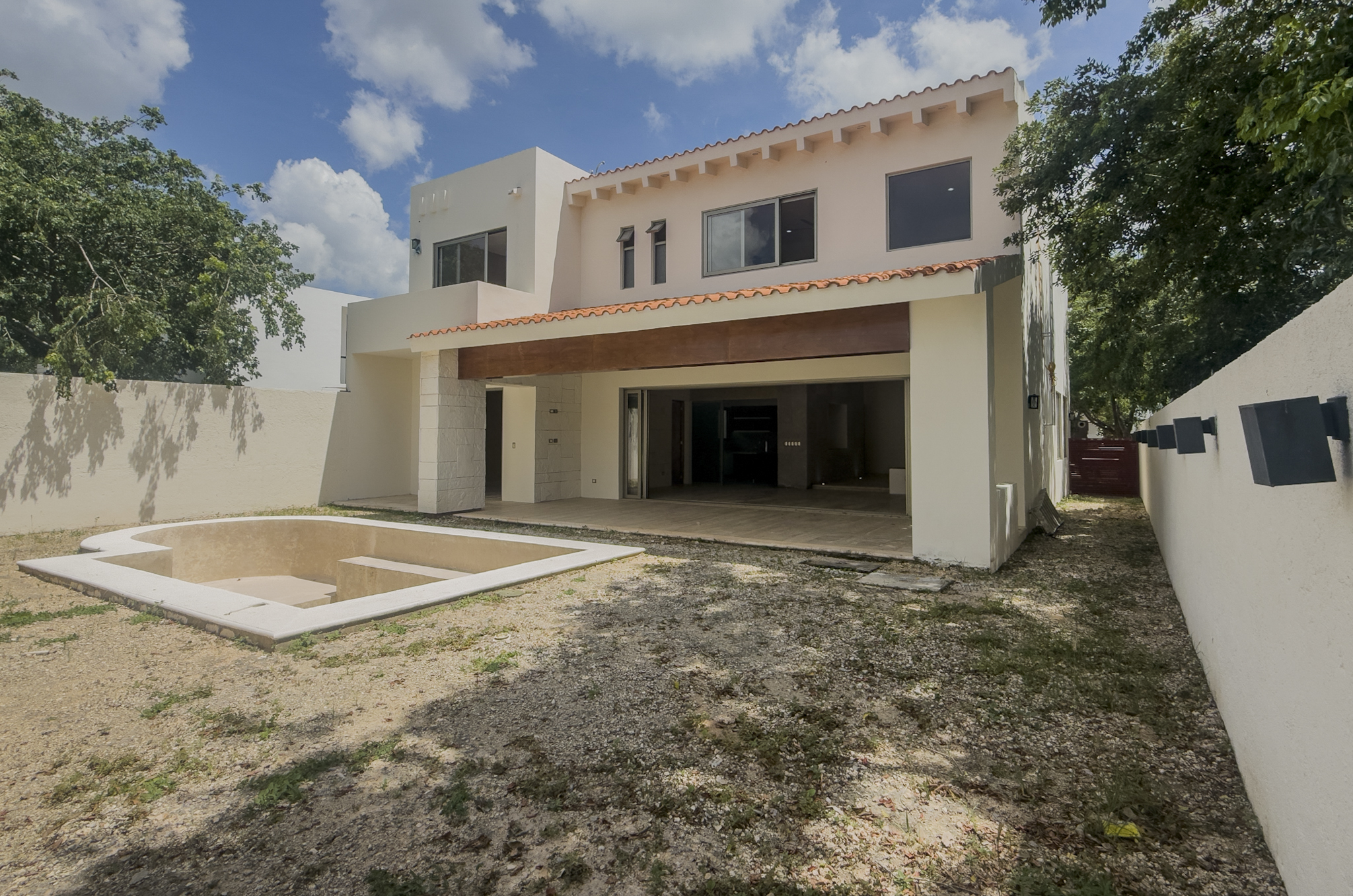 2034-55156-_Casa-en-venta-ubicada-en-Cholul-de-4-habitaciones-alberca-en-privada_(19).jpg