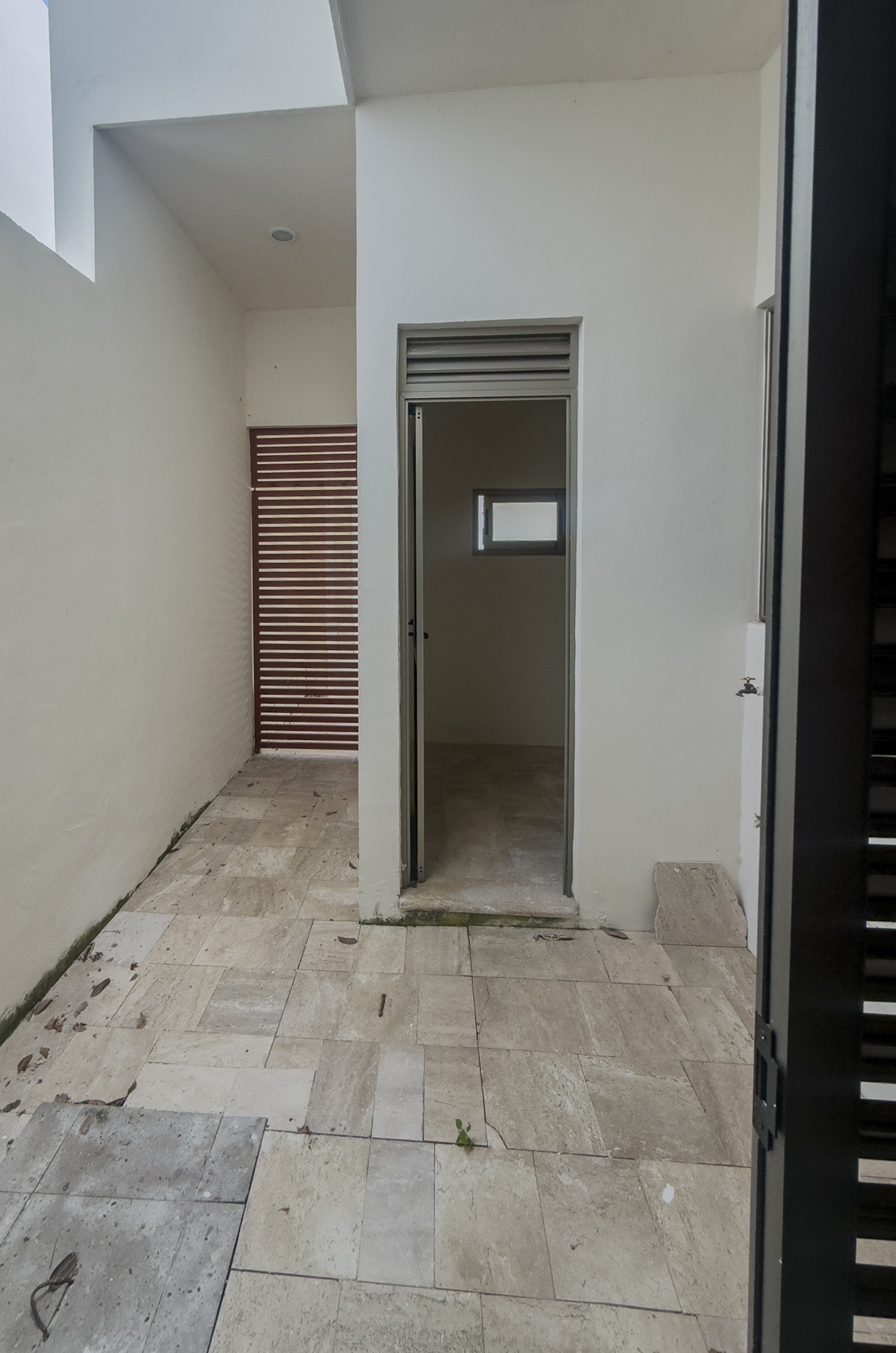 2034-55177-_Casa-en-venta-ubicada-en-Cholul-de-4-habitaciones-alberca-en-privada_(40).jpg